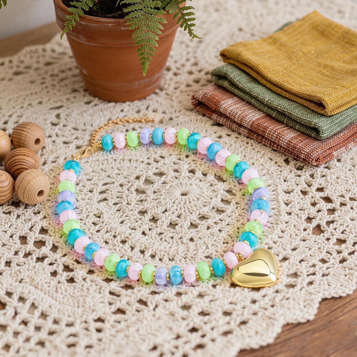 Summer Chunky Necklace, Gift for Women, Resin Chunky Beaded Necklace, Boho Heart Necklaces for Women, Modern Statement Necklace