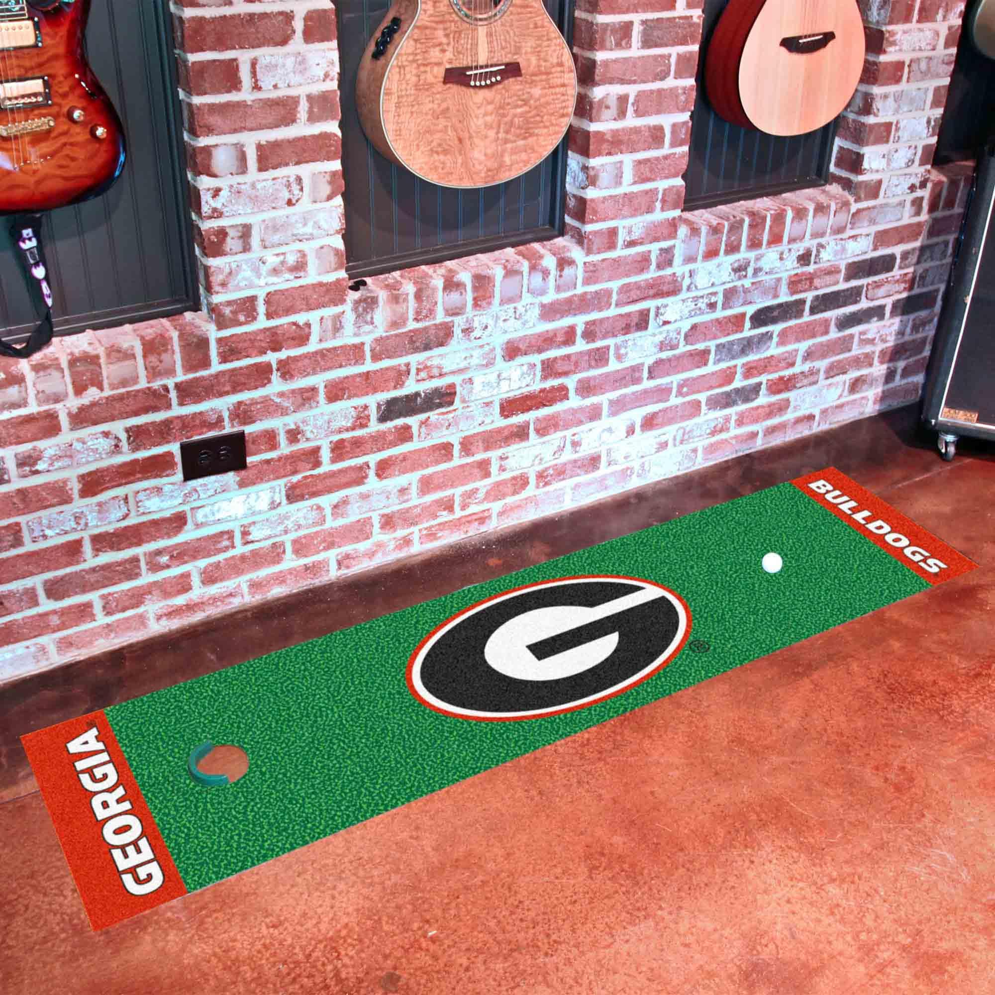 FANMATS NCAA University of Georgia Bulldogs Nylon Face Putting Green Mat , 18