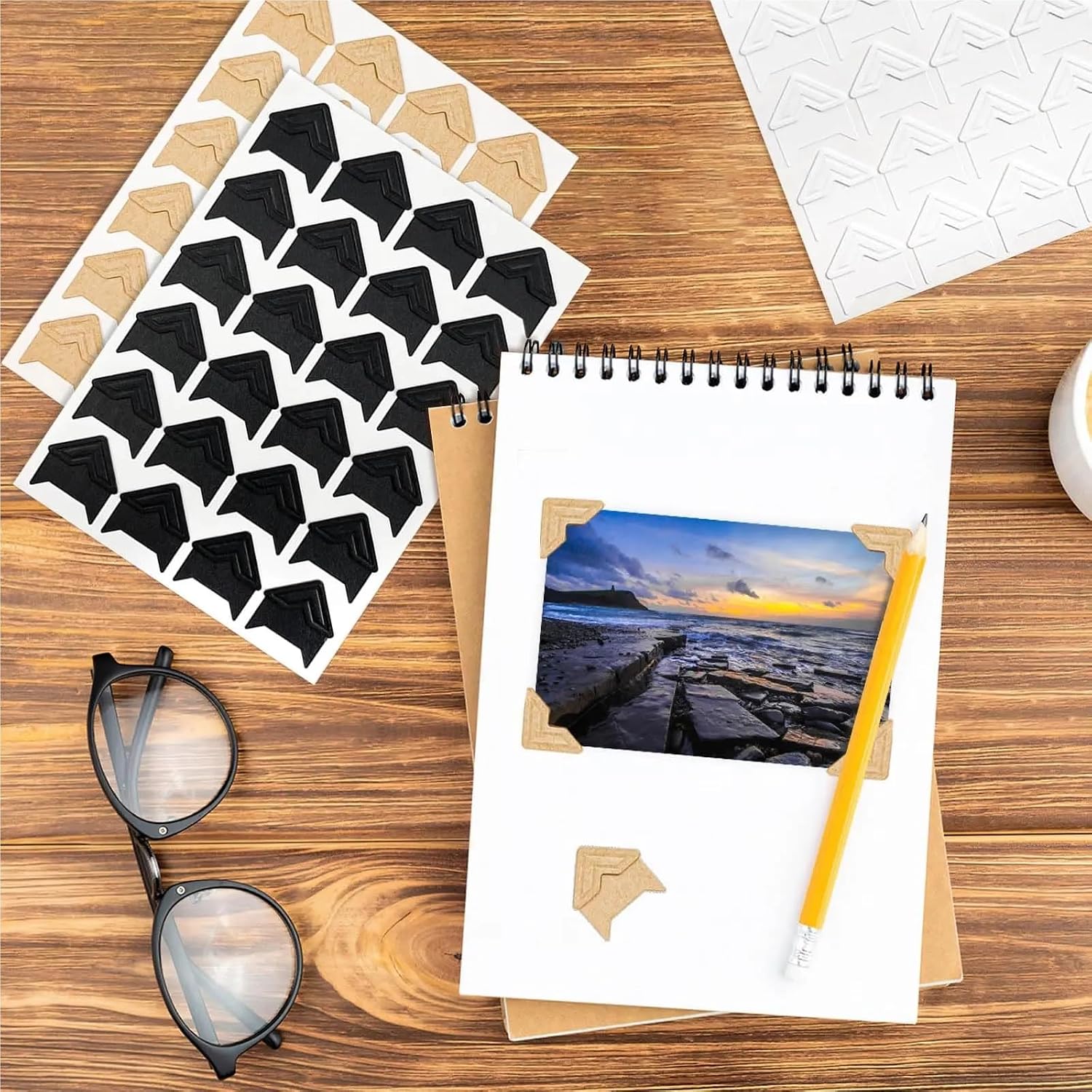Photo Corners Self Adhesive 960pcs Self Adhesive Picture Journal Photo Album Stickers Vintage Frame Corner Sticker DIY Kraft Paper for Scrapbooking Decor for Photo Album(White)