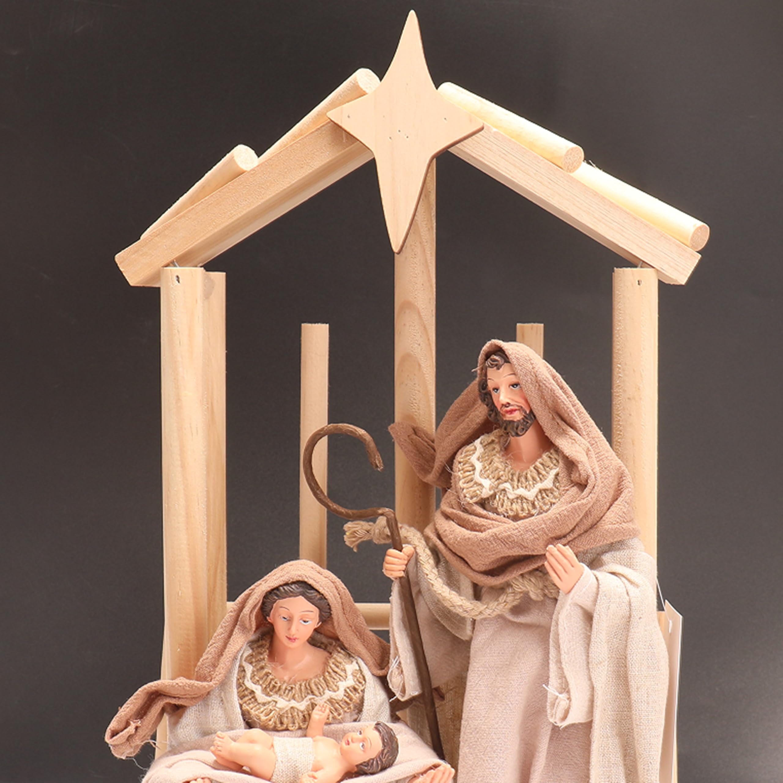 Nazareth Store Statuette traditionnelle en bois d'olivier de Terre Sainte avec étoiles et vêtements en coton