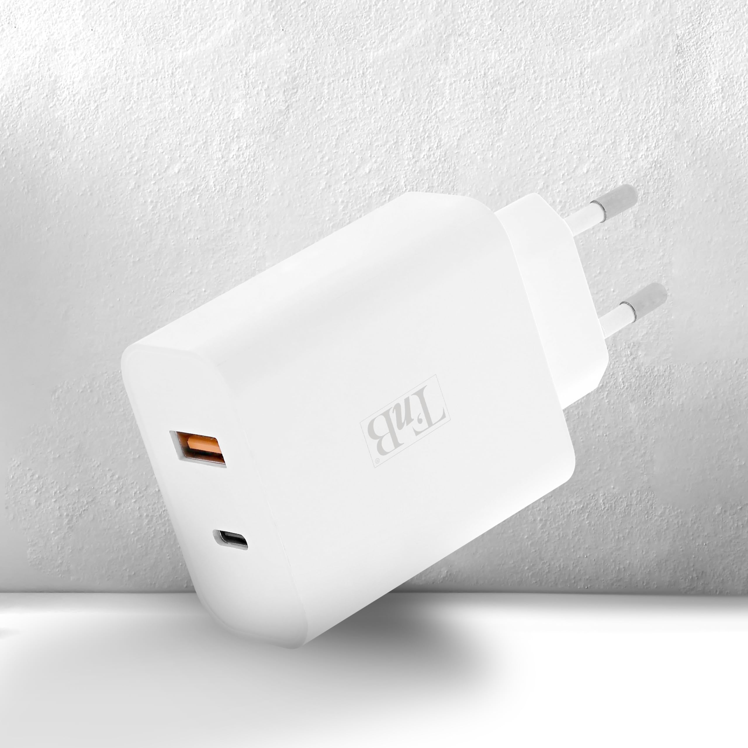 Cargador de Pared + Cable USB-C TNB CHNBTINY65 65 W