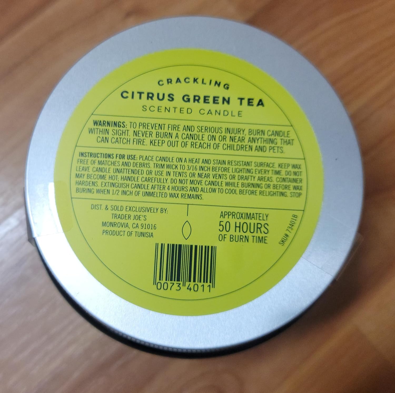 Trader Joe's Limited Edition Crackling Citrus Green Tea Scented Candle with Wooden Wick and Large Jar