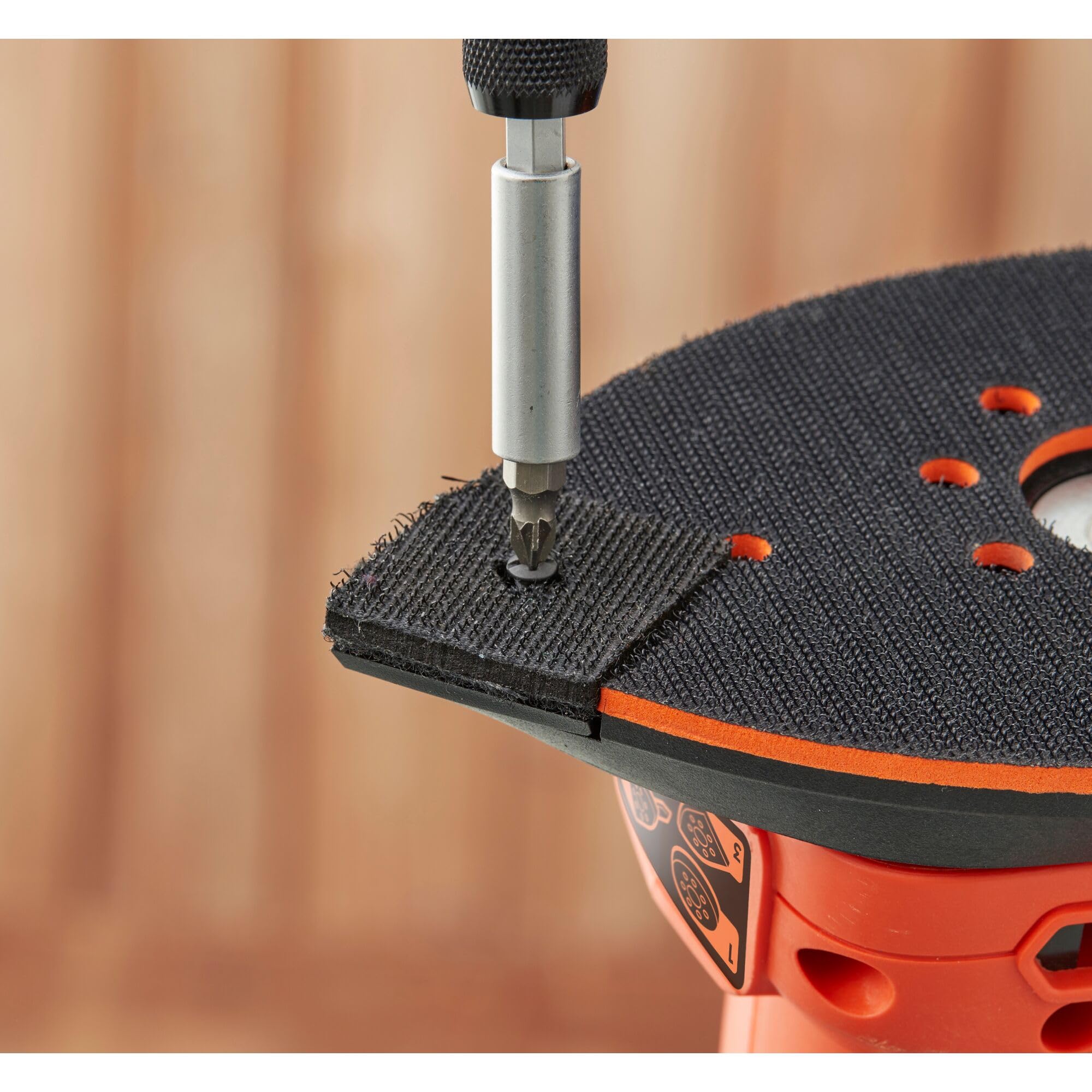 BLACK+DECKER bew200 K de QS 4 en 1 – Lijadora orbital (,, excéntrico lijadora triangular y dedos lija Función, 200 W, con recipiente de captura de polvo y fijado, incluye accesorios + maletín)