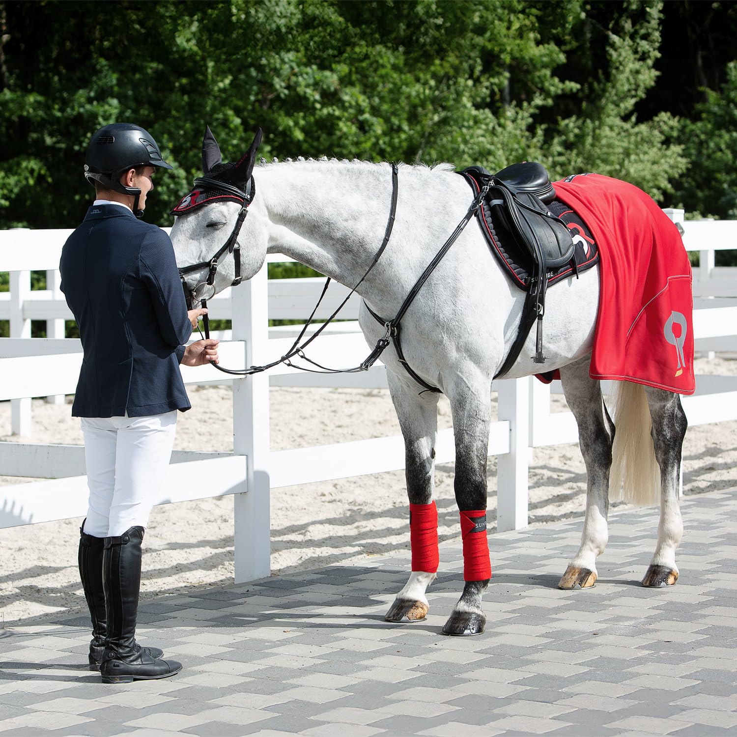 SUNRIDE Manta refrescante para Caballos (Boston) Fabricada en Softshell con Forro Polar - Secado rápido, Reflectante y Repelente a la Suciedad (165 cm, Rojo)