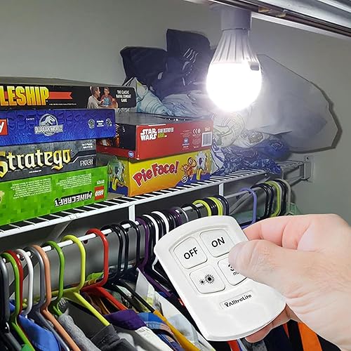 Miniatura 7 de AlltroLite Paquete de 4 bombillas LED inalámbricas que funcionan con pilas, bombilla brillante de 200 lúmenes con 2 controles remotos y accesorio