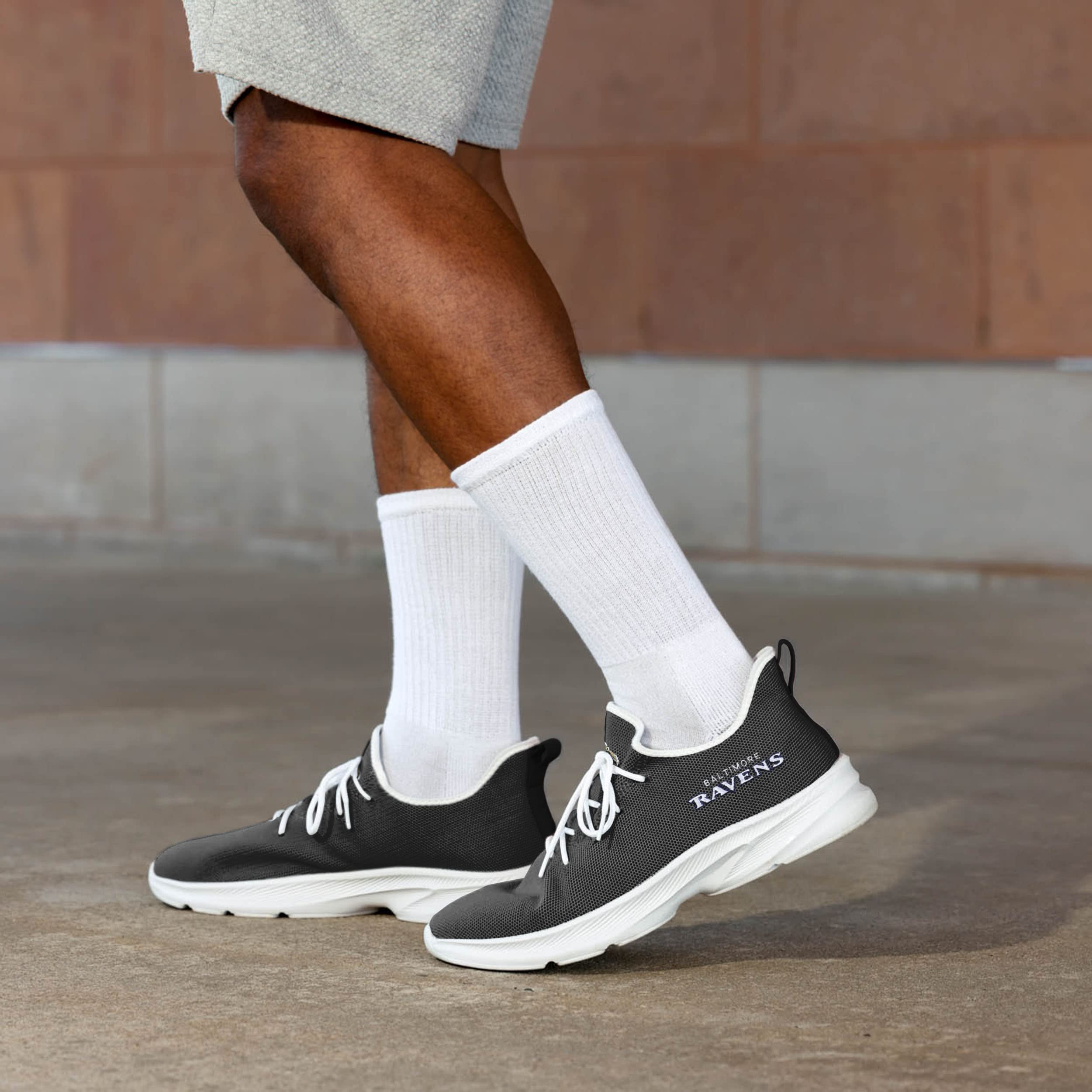 FOCO Mens NFL Team Logo Athletic Shoes Sneakers