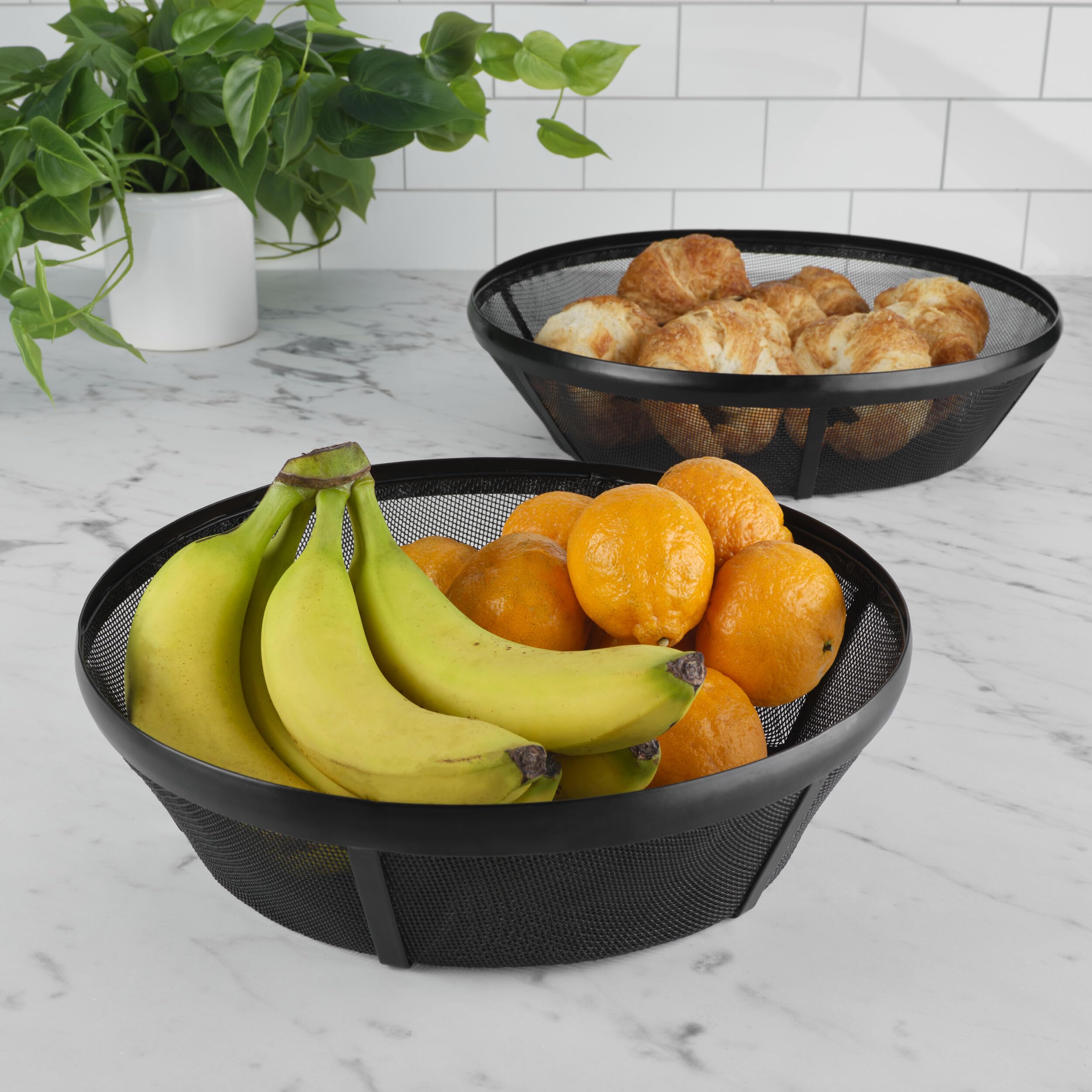 Gourmet Basics by Mikasa Juego de 2 cubiertas de malla metálica para cúpula de alimentos, 12.75 pulgadas, 14.5 pulgadas, color negro