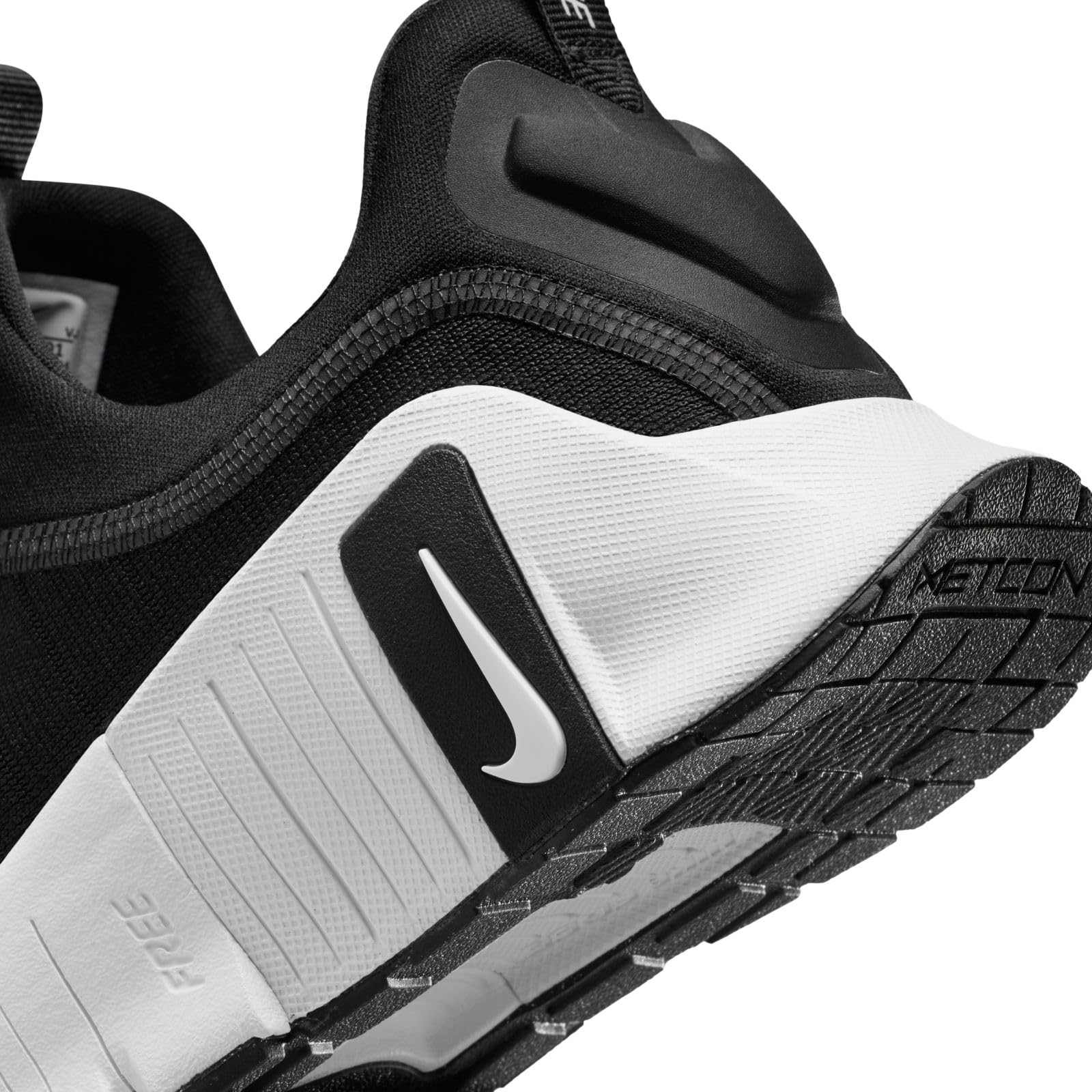 NIKE Women's Free Metcon 6Sneaker