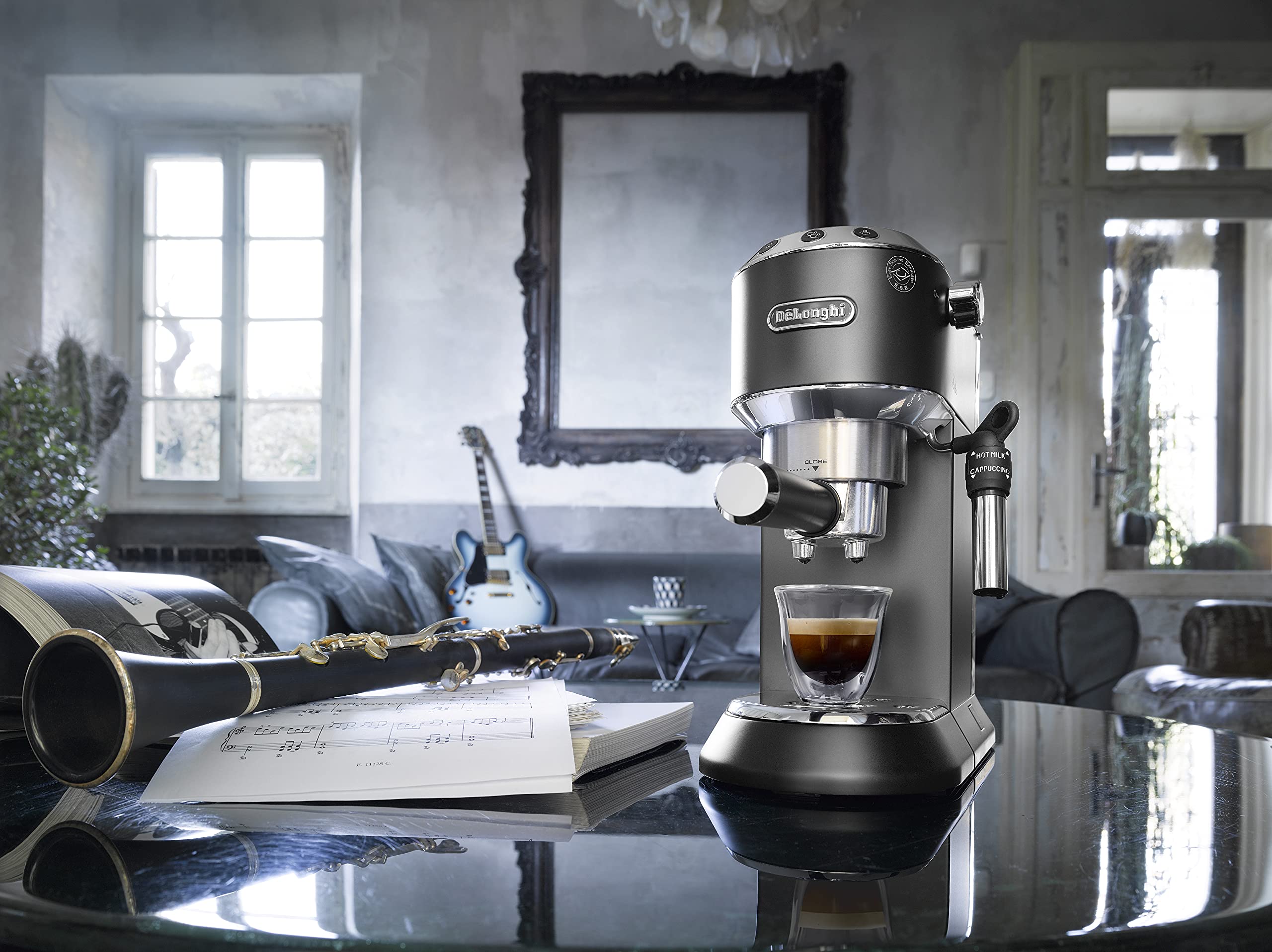 De'Longhi EC685.BK Dedica Style Pump Matt Finish Espresso Coffee