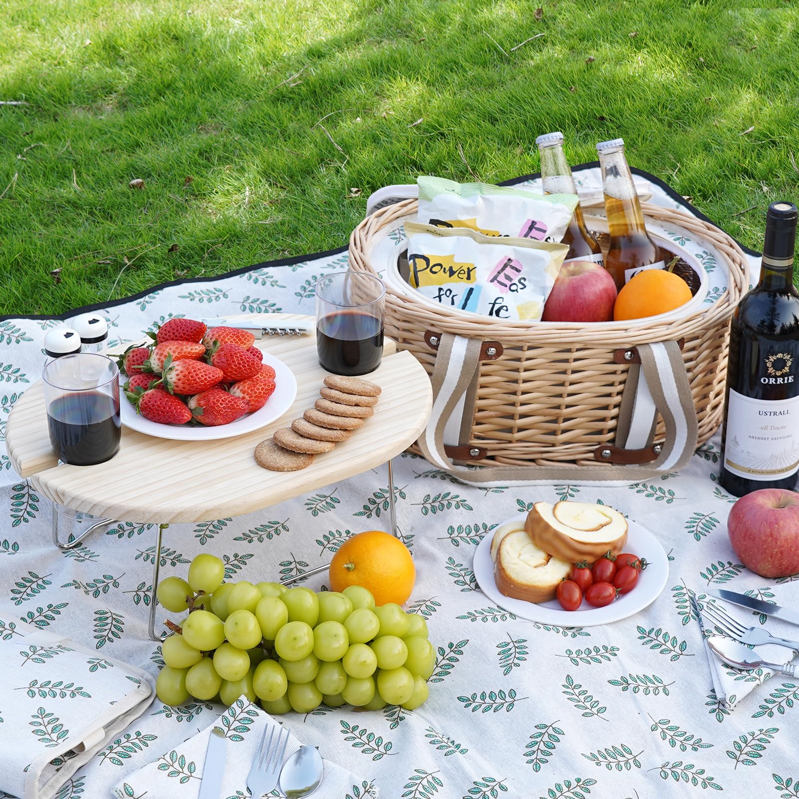 Juego de cesta de picnic para 2 - Cesta de picnic aislada de mimbre con manta impermeable, mesa de picnic plegable para vino y juegos de cubiertos, juego de cestas de picnic para acampar, al