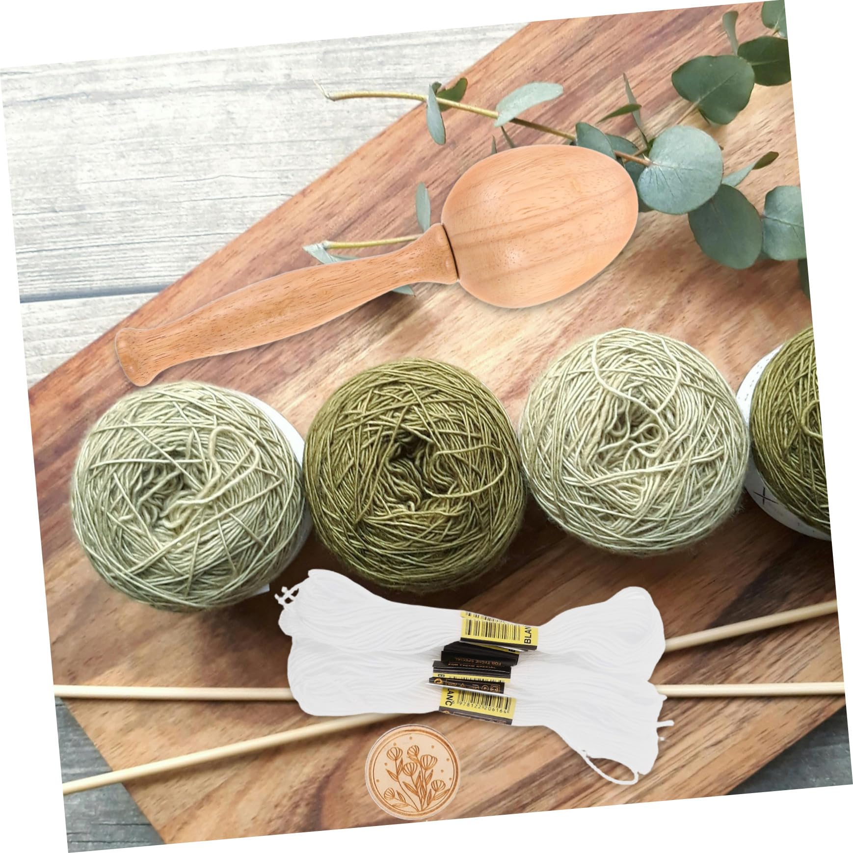 Kit de Zurcido Forma de Huevo para Principiantes y Expertos | 1 Juego, Madera Plástico Metal, Almacenamiento de Aguja, Reparación de Daños en Lana y Vaqueros Color Aleatorio
