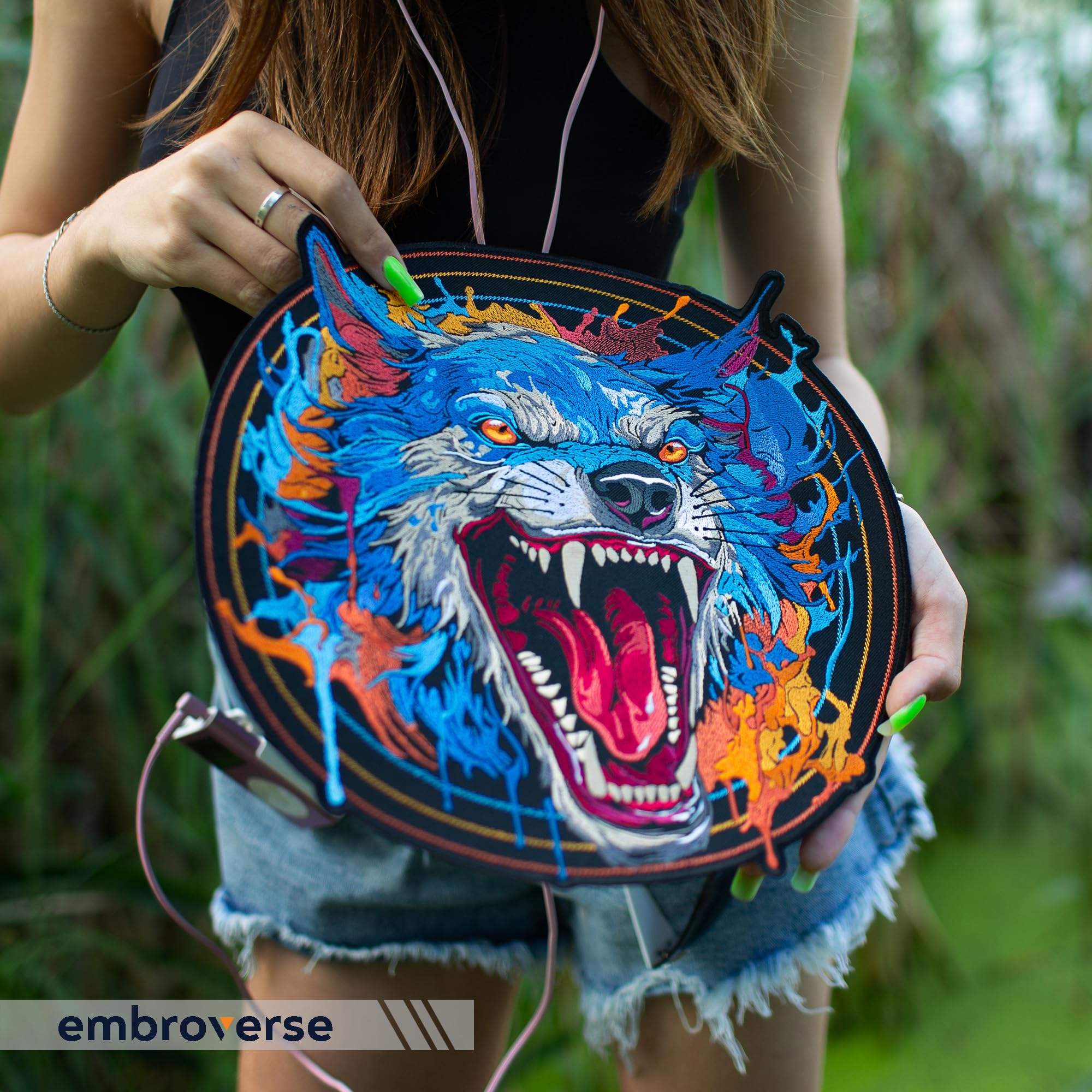 EMBROVERSE Parche bordado de lobo azul feroz, gran aplique de animal termoadhesivo, parche para la espalda de chaqueta de motocicleta, 14.8 x 15 pulgadas