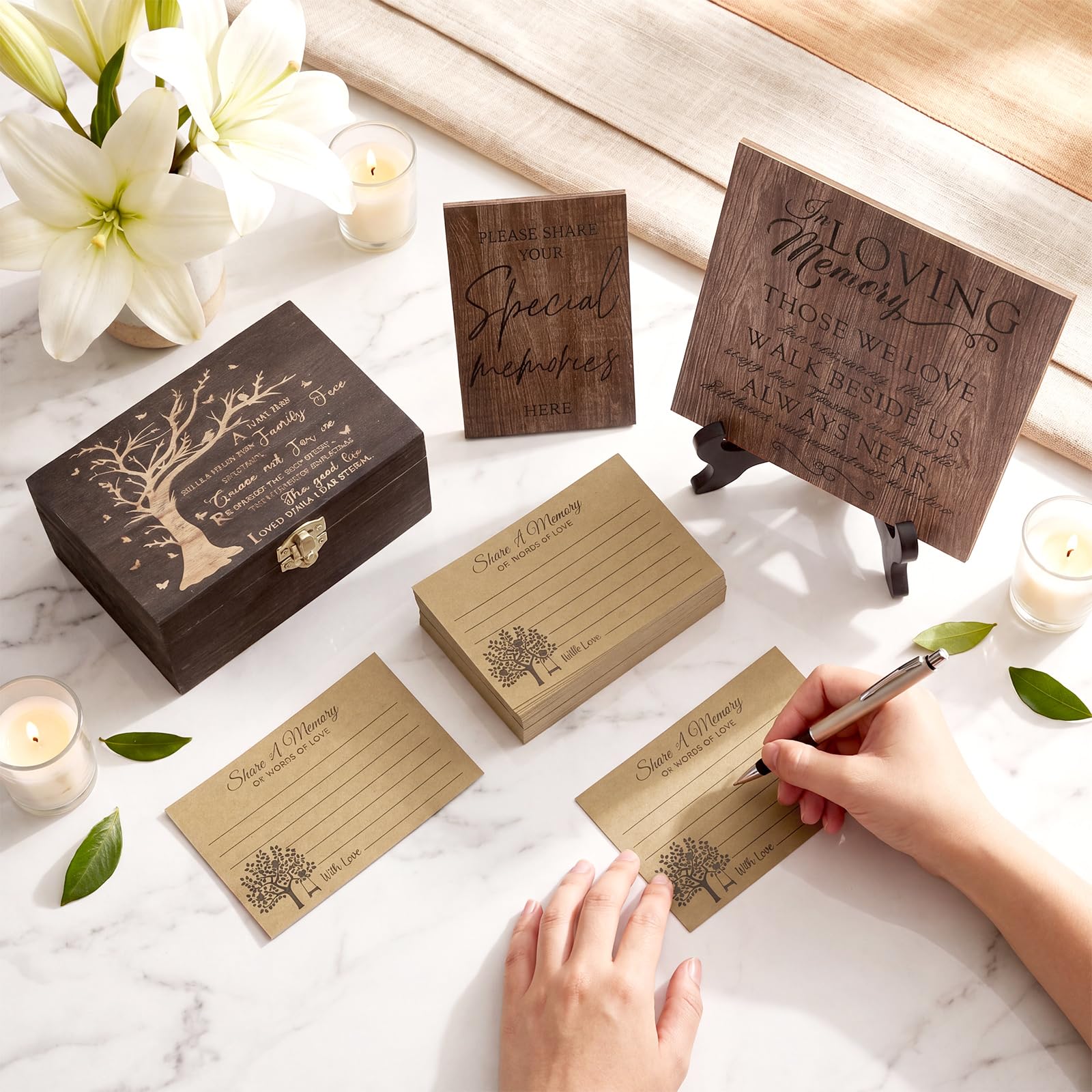 Gerrii Set di 65 biglietti di memoria per celebrazione della vita, con targa, albero della vita, 2 cartelli in legno con 2 supporti per 60 carte che un arto ha caduto scatola dei ricordi dall'albero