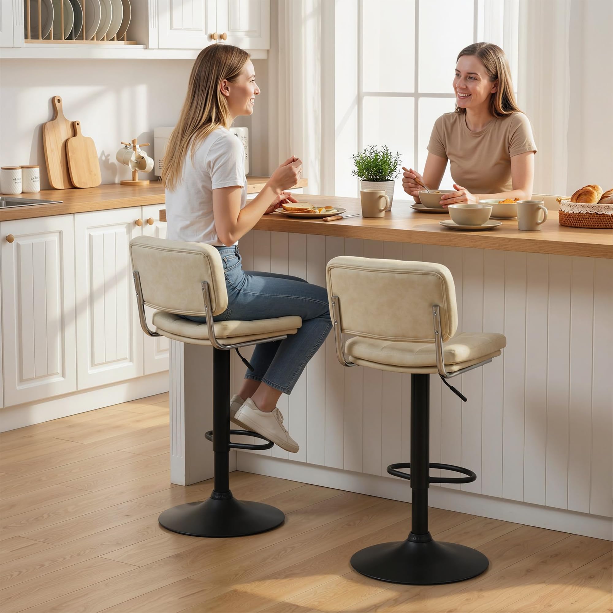 HOMCOM – Juego de 2 taburetes de bar vintage – giratorio, ajustable – Reposapiés – Revestimiento sintético crema efecto envejecido