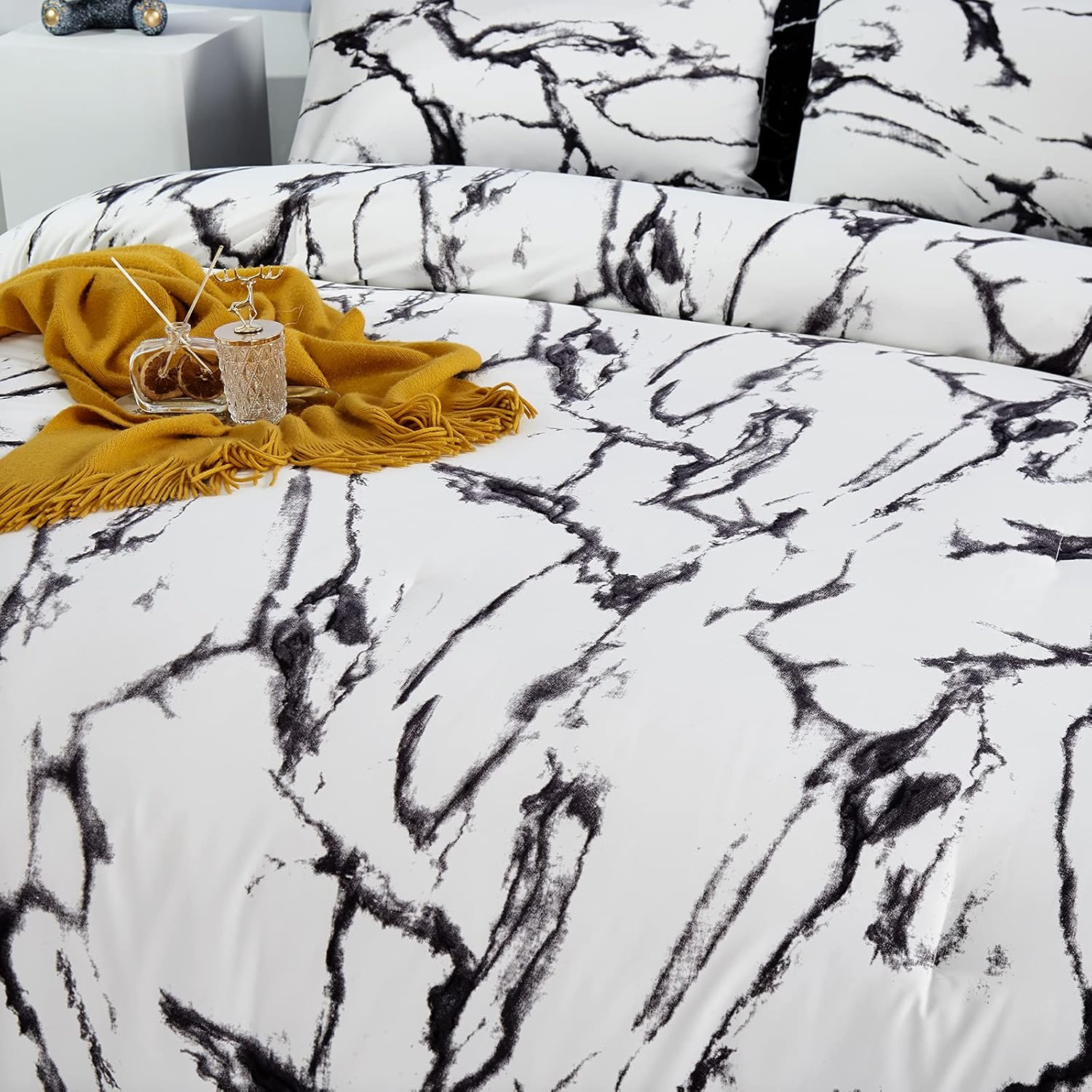 Flаѕh Sаlе Buу 1 gеt 1 karever White Marble Comforter Set Queen White Marble Bedding Set Marble Pattern Printed on White Bedding Blanket Set Soft Lightweight Durable White Marble Blanket(1 Comforter 2 Pillowcase)