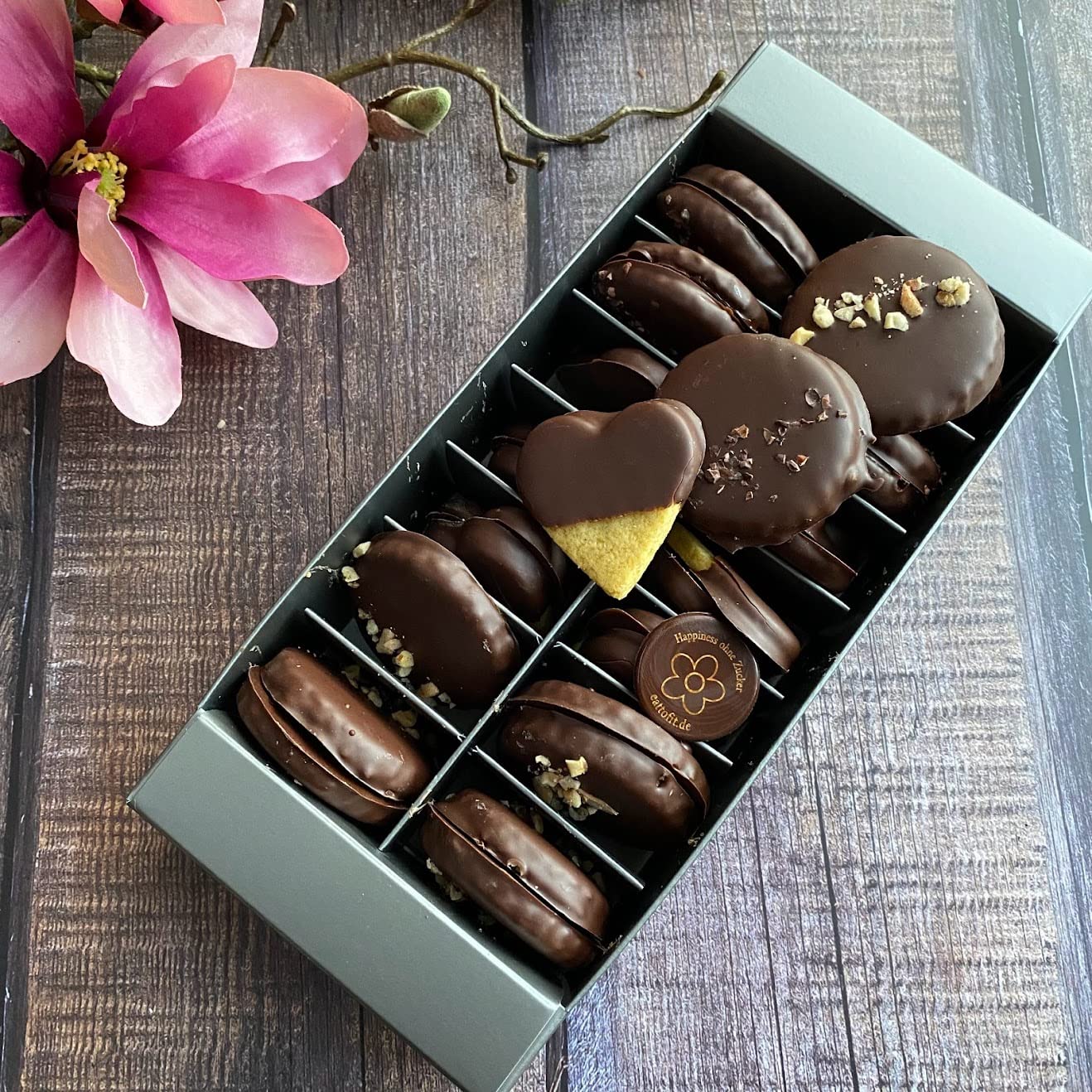 Eat to Fit 3 Flavors – Keksbox mit Vanille, Schokokrock & Kakao Xtreme – ohne Zuckerzusatz – 28 Stück – mit dunkler Schokolade