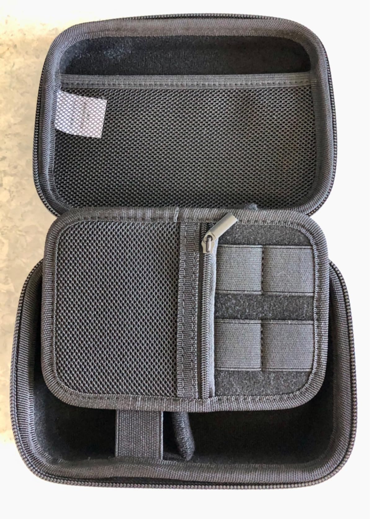 Bra bärväska för liten kamera och tillbehör