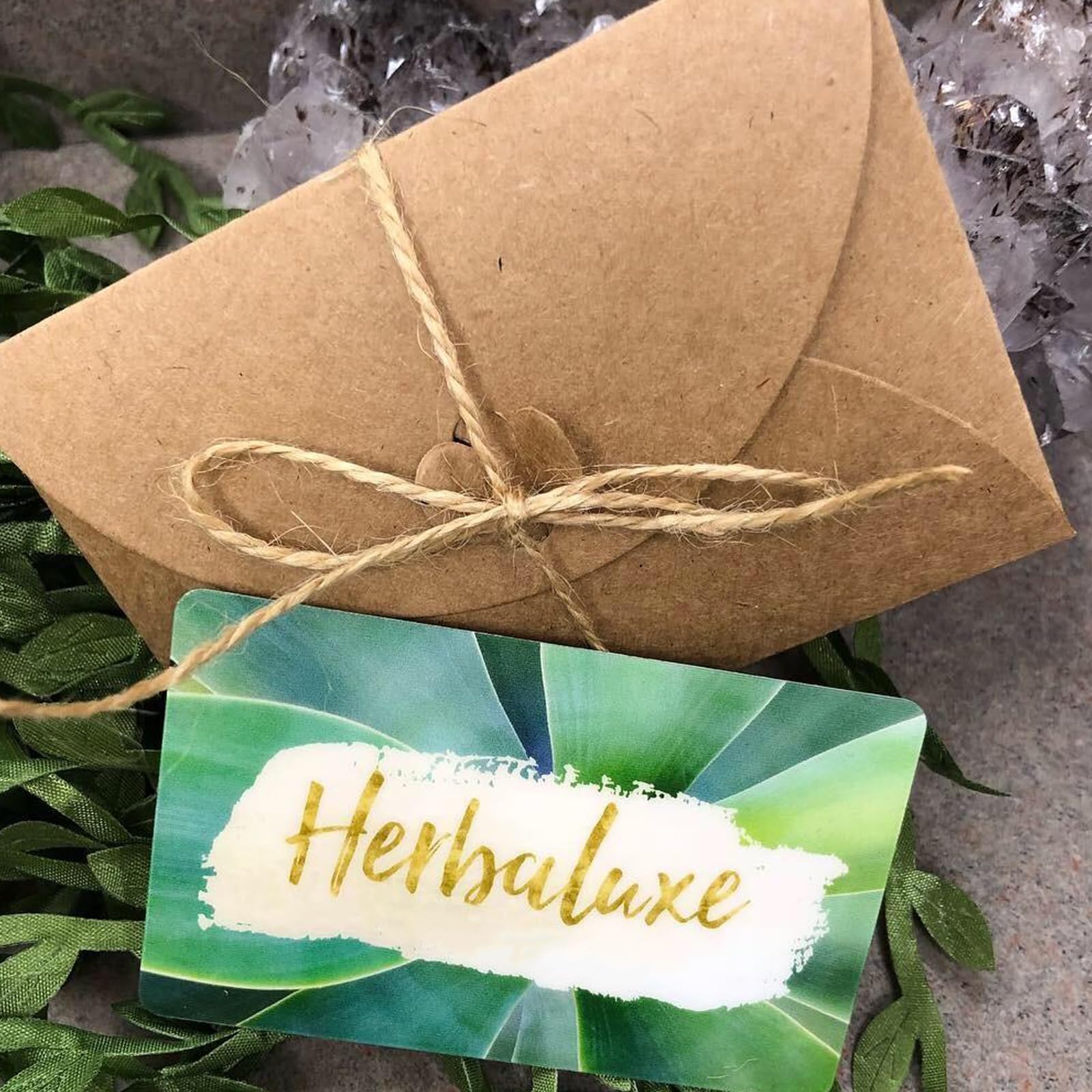 Lot de 300 enveloppes en papier kraft marron avec fermoir en forme de cœur pour cadeaux, mariage, Noël, invitations, cartes de remerciement