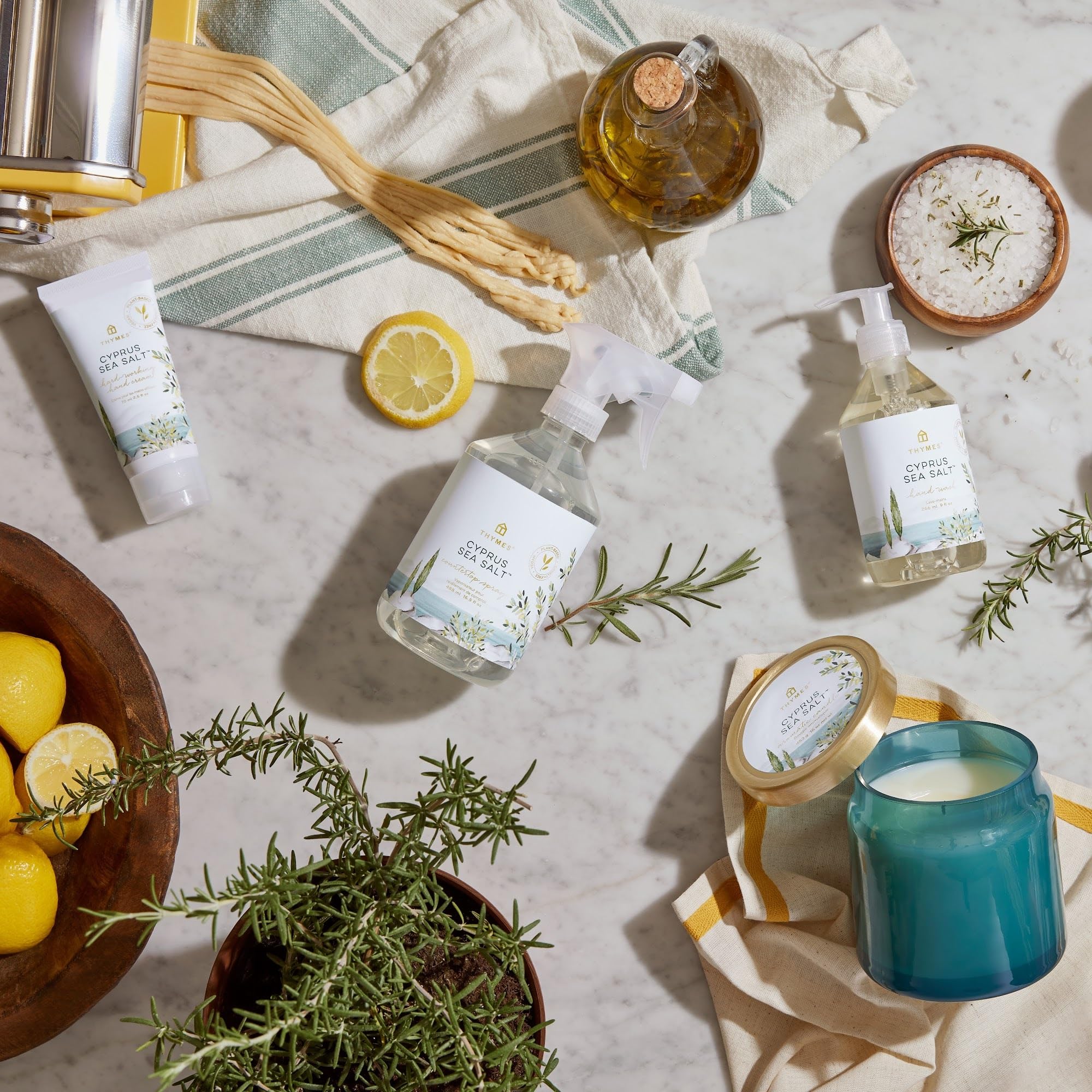 Thymes Duftkerze im Glas mit Zypern-Meersalz, 473 ml