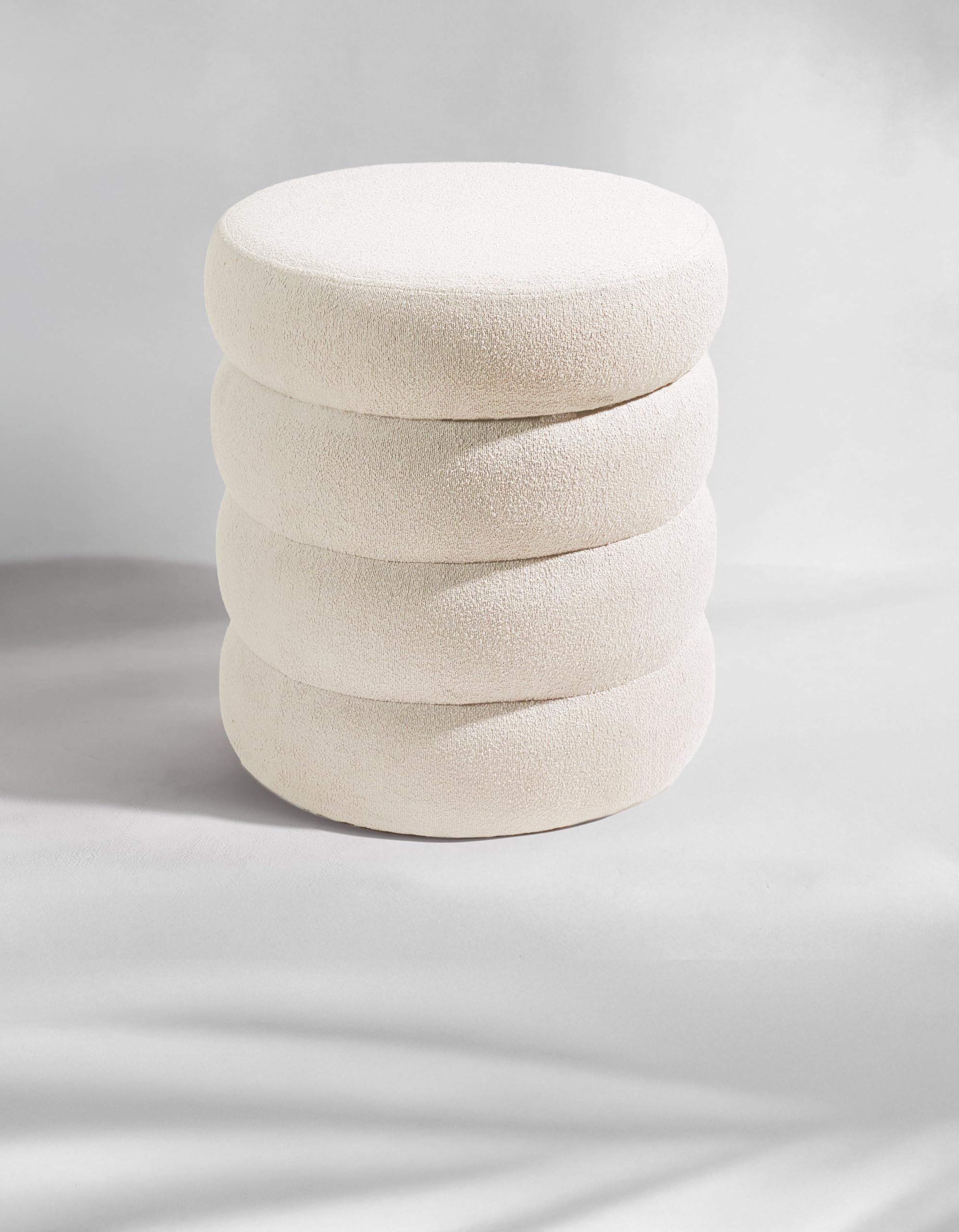 Petit tabouret coiffeuse rond bouclette avec rangement intérieur discret
