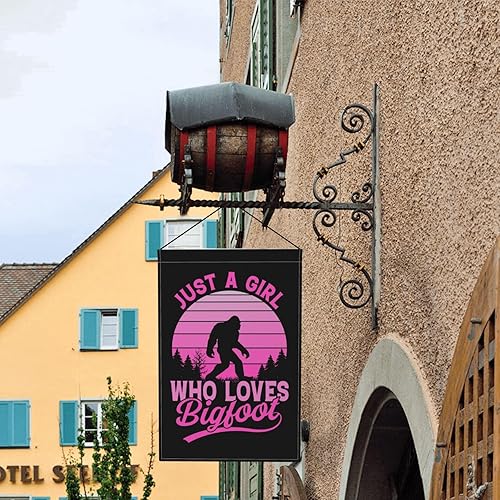 Miniatura 4 de Bandera de jardín con texto en inglés "Just A Girl Who Loves Bigfoot" de doble cara de 12 x 18 pulgadas, bandera de jardín para el hogar,