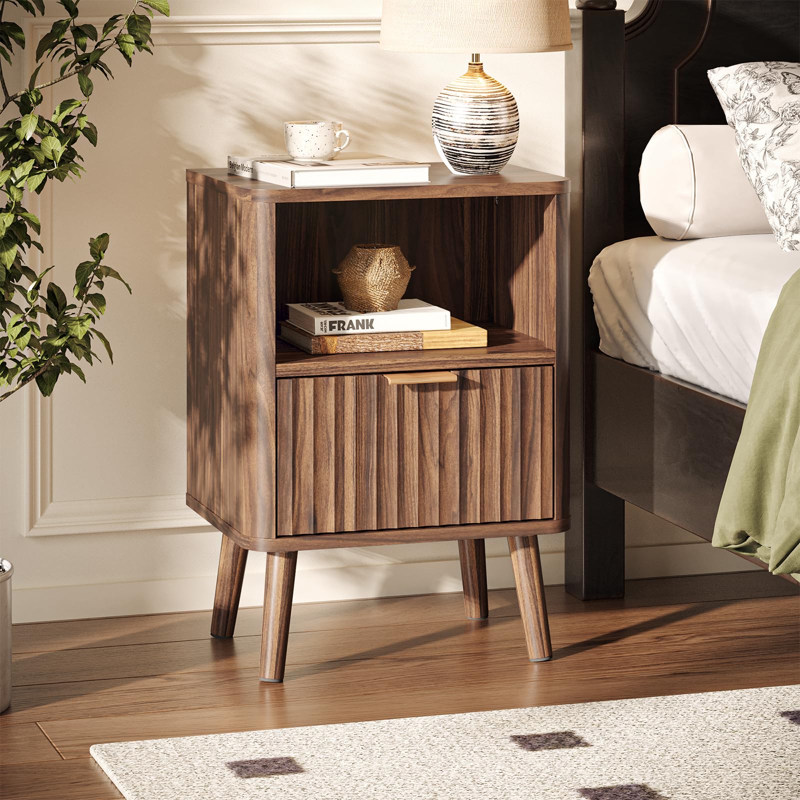 Bonnlo Walnut Bedside Table with 1 Drawer and 1 Shelf, Grille-Style Nightstand Solid Wood Legs Sofa End Table, Modern Bedside Storage Drawers for Bedroom, Living Room,40 * 30 * 56cm