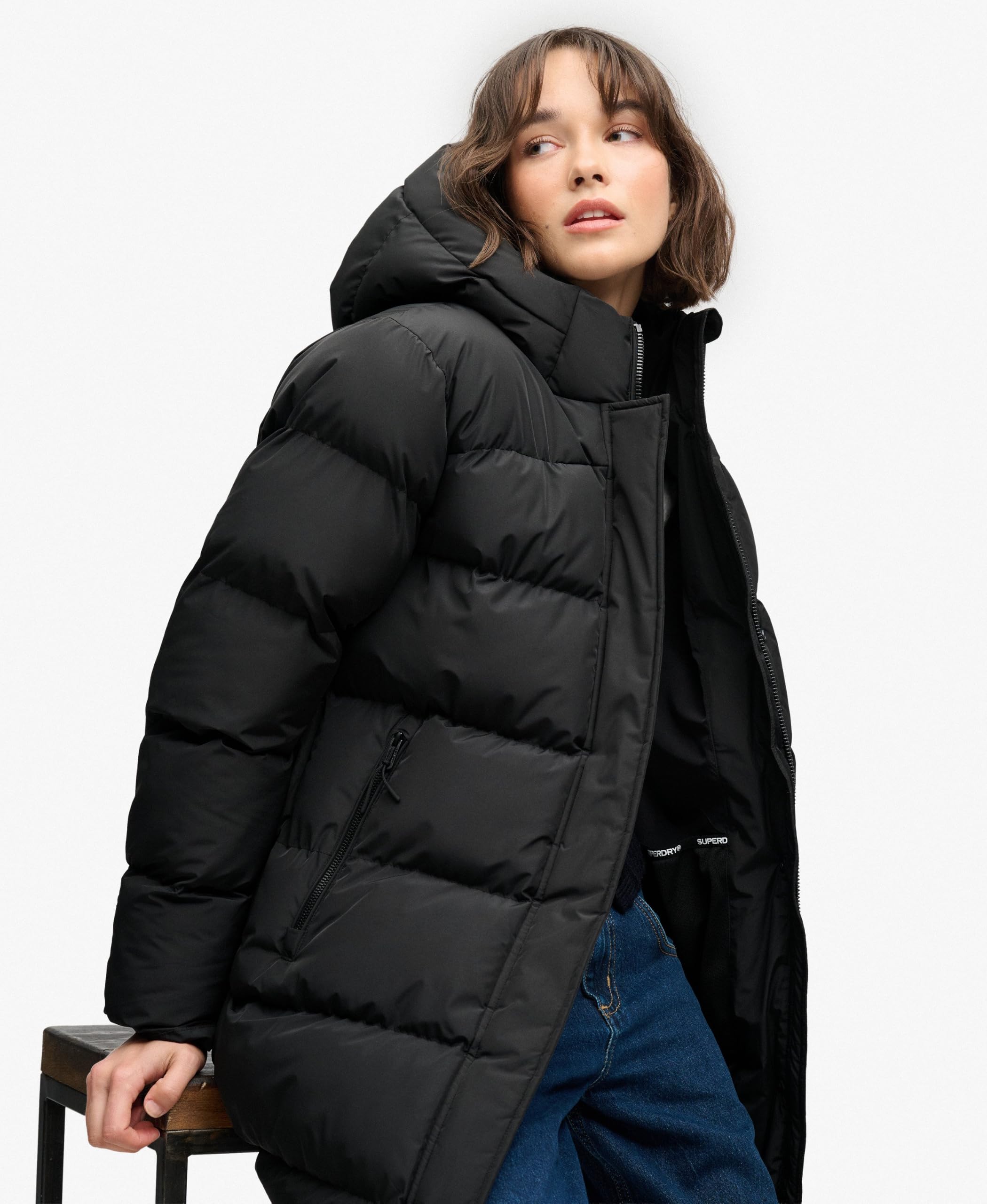 Superdry Damen Sportliche, mittellange Steppjacke mit Kapuze