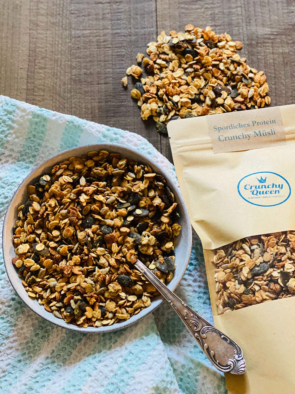 Crunchy Queen Kundenlieblinge Granola Knuspermüsli | Je 1x Proteinmüsli, Nussmüsli, Früchtemüsli | Handgemacht | Sparpaket | Crunchy Topping für Smoothiebowl & Müsli | Müsli ohne Zucker | 3x 340g