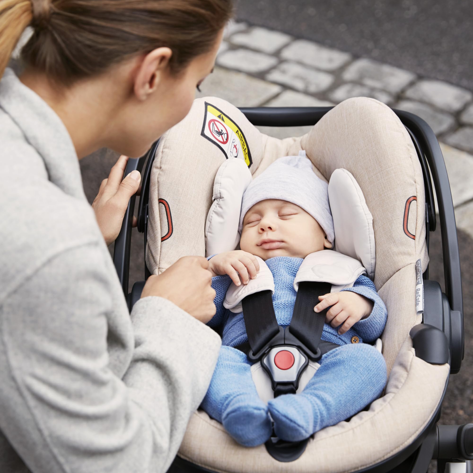 STOKKE チャイルドシート IZI Go X1 by BeSafe STOKKE STOKKE IZI GO MODULAR X1 BY BESAFE / ストッケ