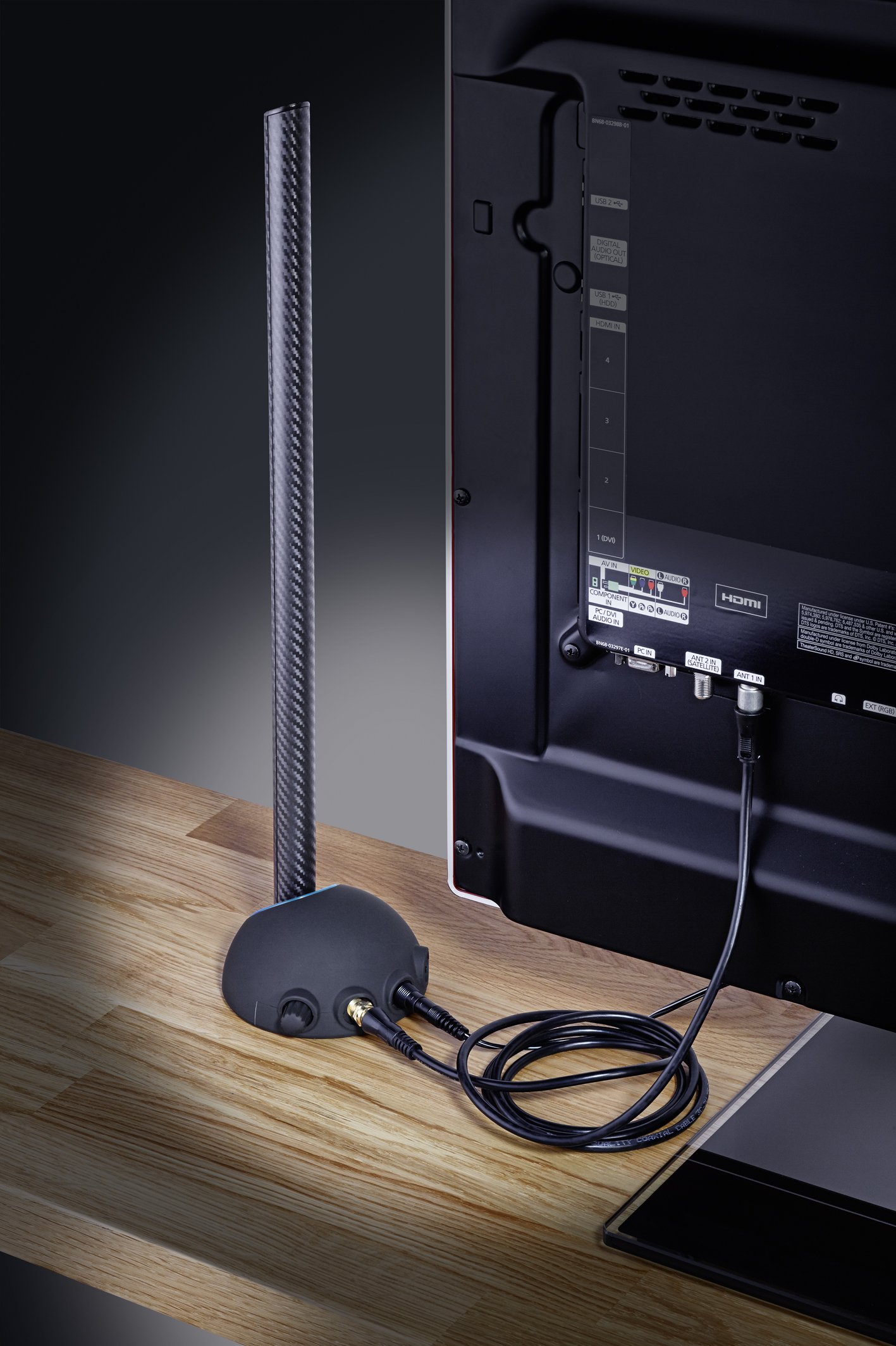 Oehlbach Scope Max - Antena de varilla activa DVB-T2 HD y DAB con filtro LTE - Antena interior digital - amplificador ajustable - antena interior - blanco