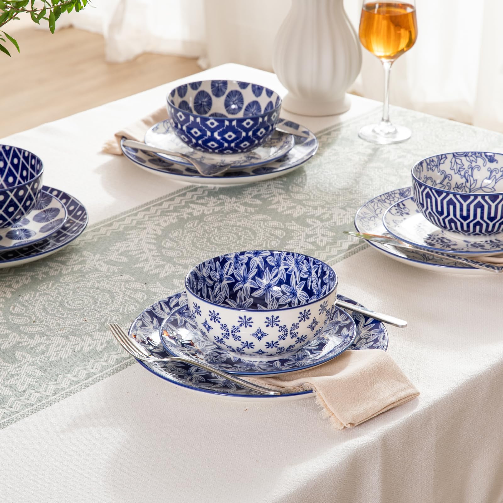 Sweejar Home Keramik-Geschirr-Set für 4 Personen, 12-teiliges Porzellanteller und -Schüssel-Set, klassisch, modern, schlicht, Küchen-Geschirr-Set, spülmaschinen- und mikrowellengeeignet(Kobaltblau)