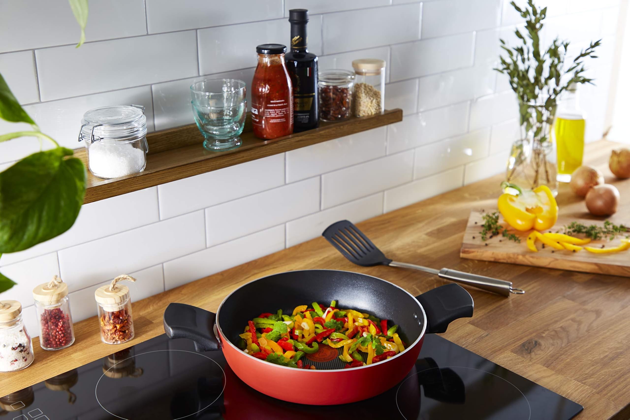 Lagostina Cucina Mediterranea Tegame Ø 26 cm per Induzione, Alluminio Antiaderente, con Indicatore Cottura Thermo-Signal, Rosso