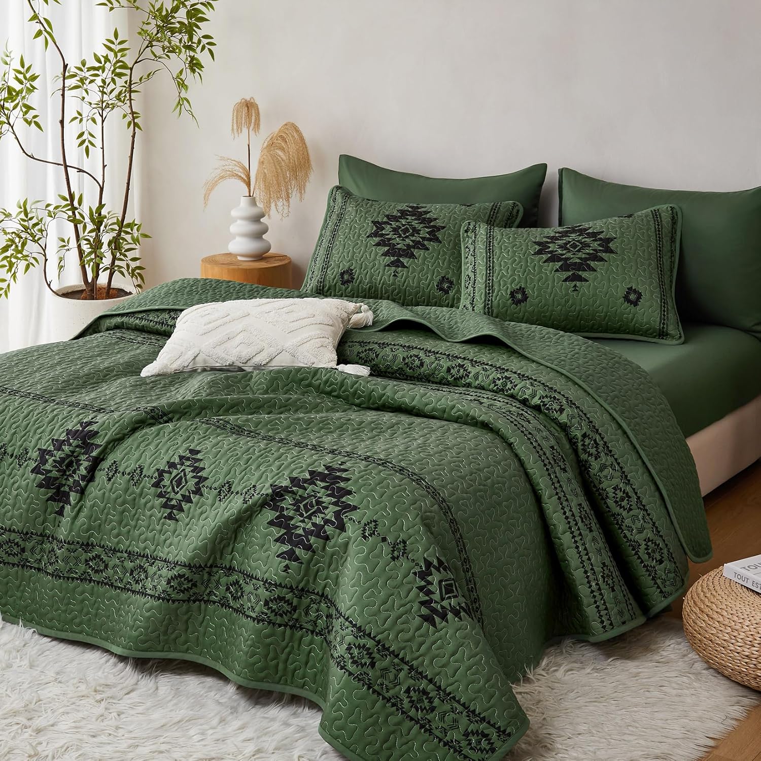 Wake In Cloud - Western Quilt Set, Southwestern Aztec Country Tribal Native American Rustic Ranch, Reversible Lightweight Bedspread Coverlet, 3 Pieces, Dark Olive Green, Queen/Full Size - Image 3