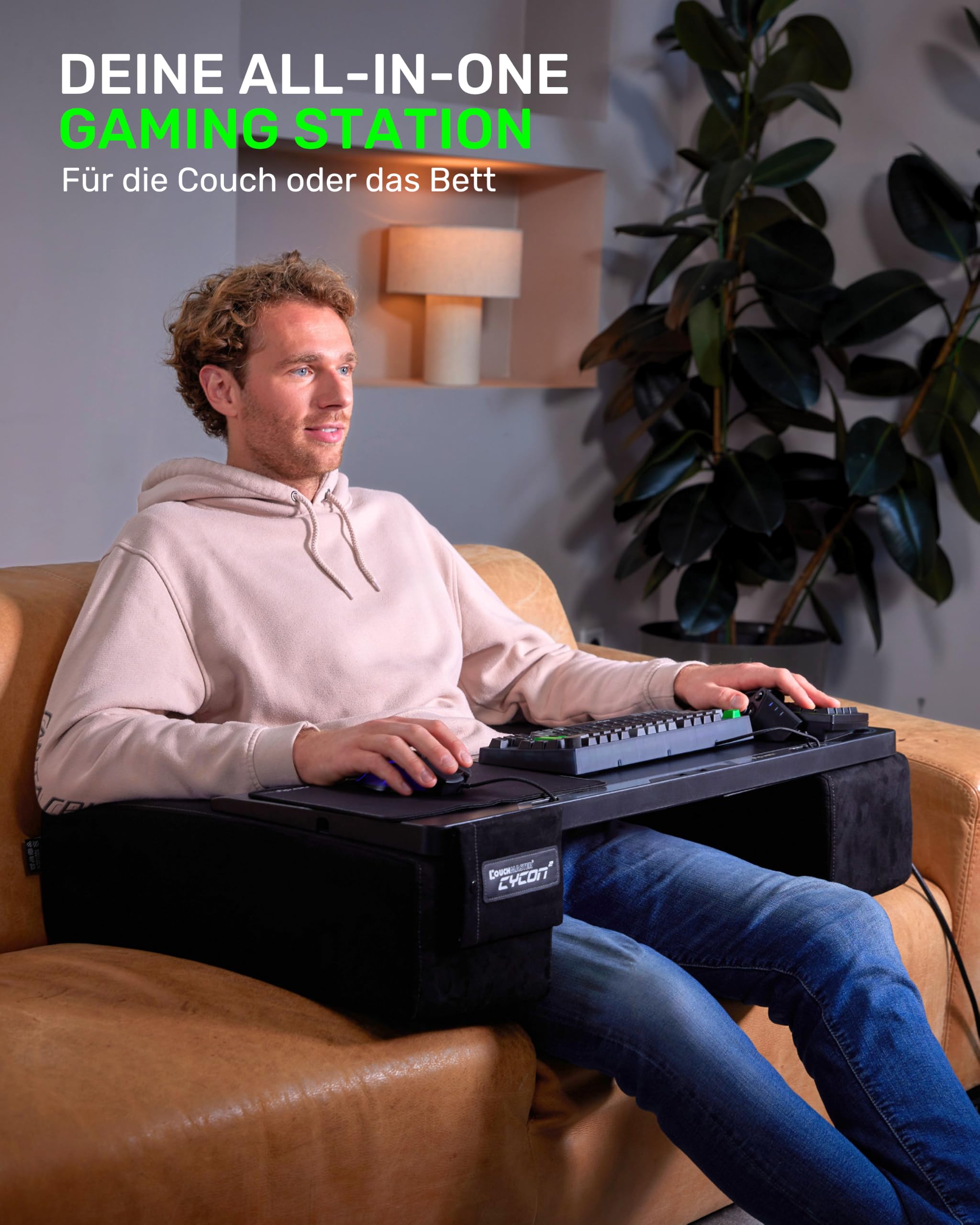 Couchmaster CYCON³ Black HORIZONLIGHT Bar, ergonomischer Gaming Laptoptisch für Couch, Sofa und Bett, Laptop Tisch mit USB Hub für PC, PS4/5, Xbox One/Series X und Laptops