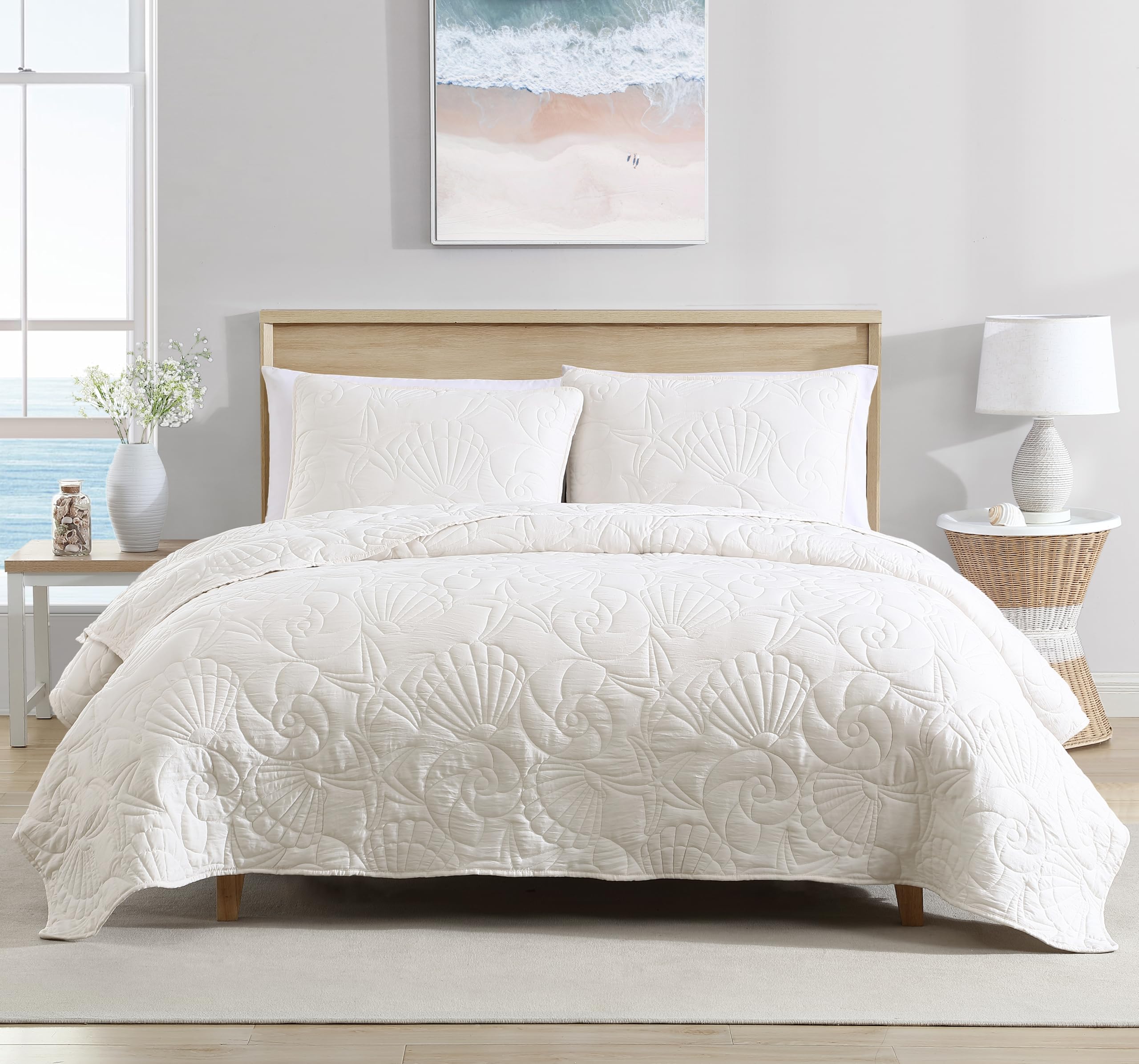 CARIBBEAN JOE Full/Queen Outlined Shell 3-Piece Quilt Set, Coastal Beach Design Bedding, Ivory