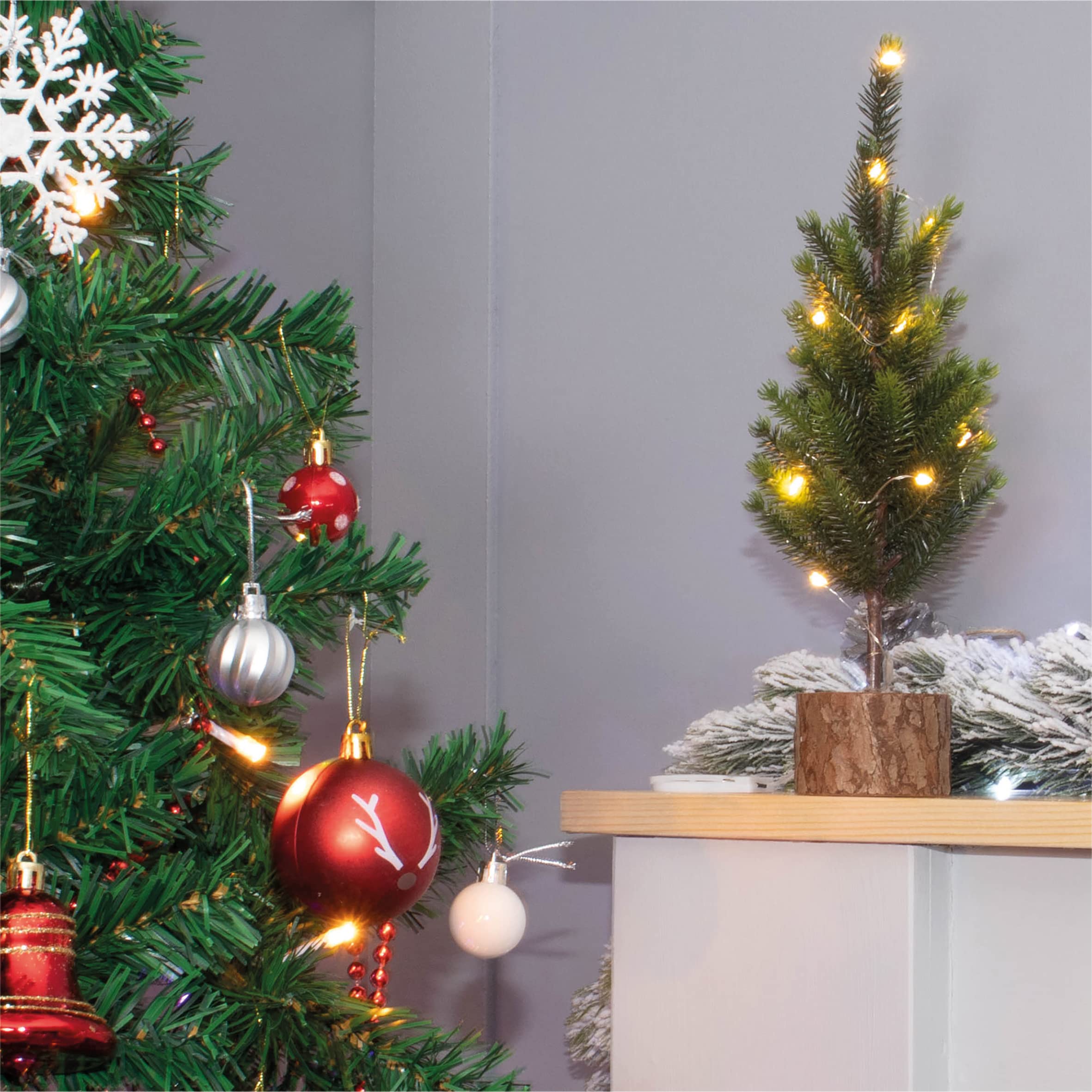 Netagon Mini Christmas Tree - Wooden Effect - Green - Battery Operated