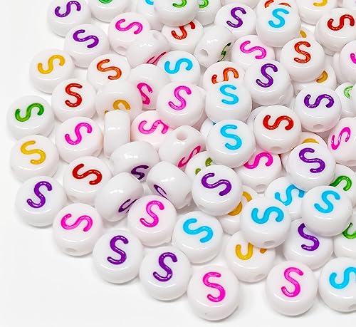Miniatura 2 de Bxwoum 100 cuentas de la letra S de 0.157 x 0.274 pulgadas, cuentas acrílicas del alfabeto, letras blancas redondas de colores, letras S, para hacer