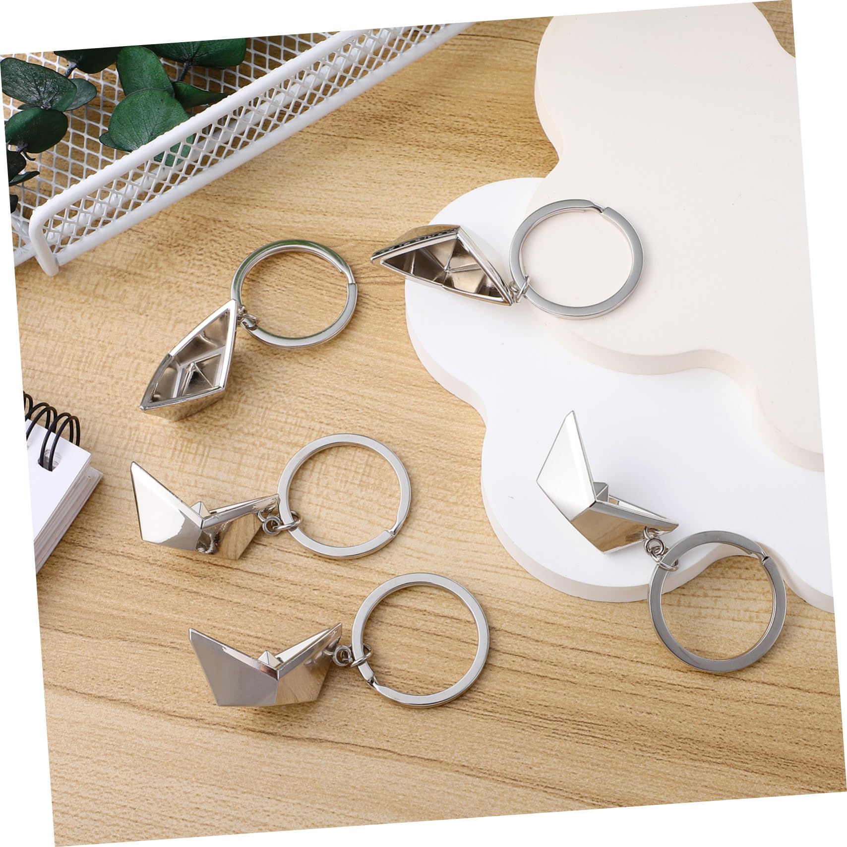 Portachiavi Barchetta Argento in Metallo 5 Pezzi, Piccolo Portachiavi Decorativo per Borsa e Zaino, Regalo Simpatico per Uomo e Donna, Accessorio Elegante e Originale