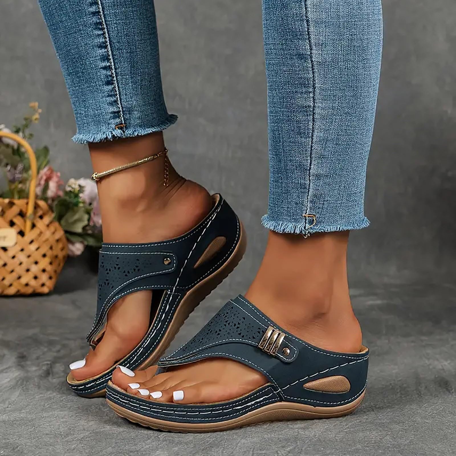 Orthopedic Wedge Sandals for Women 2025 Dressy Summer Comfortable Sandals Casual Slip on Flats Flip Flops for Women Ladies Beach Outdoor Slides