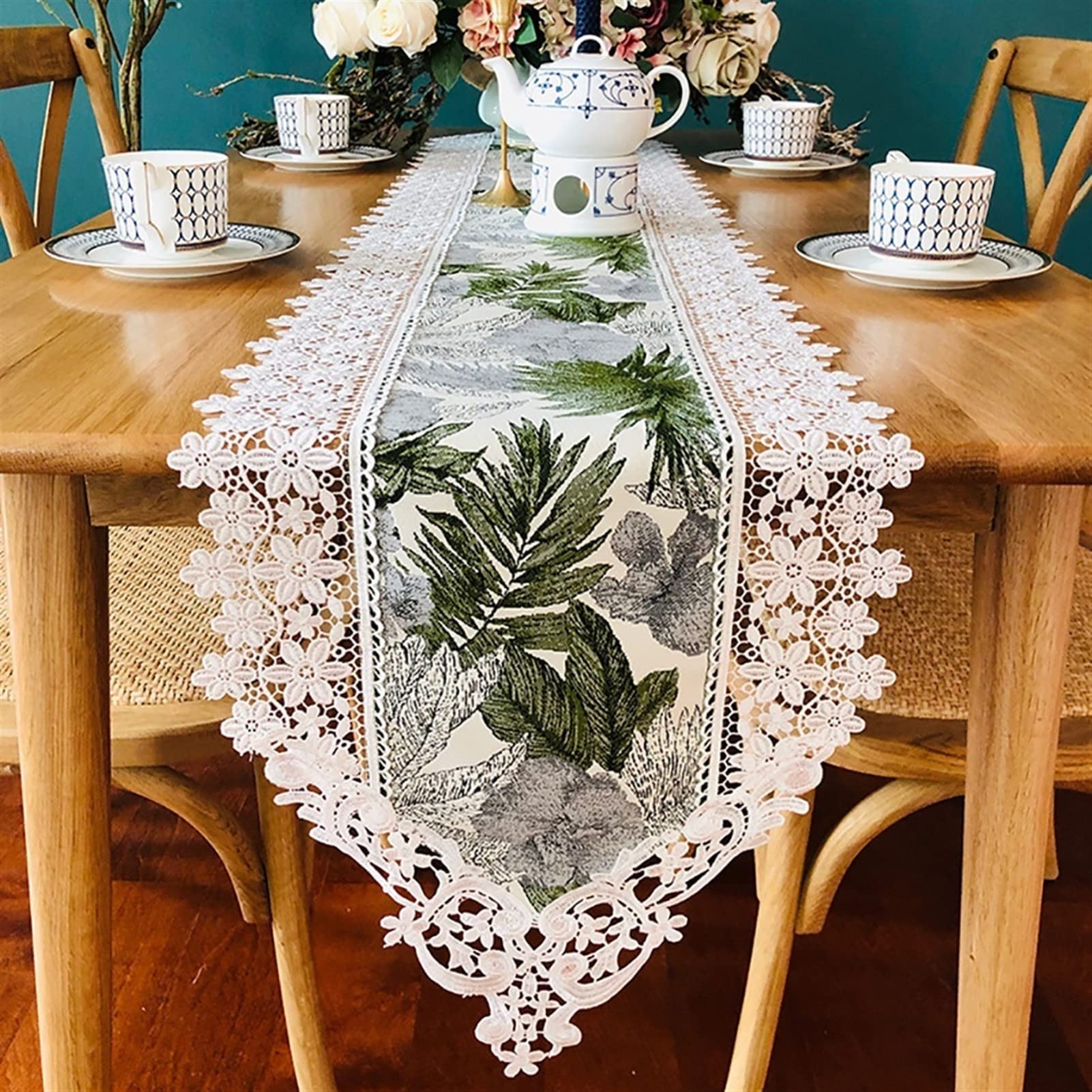 Amazon｜エレガントで豪華な刺繍の花のテーブルクロスHollw花レース
