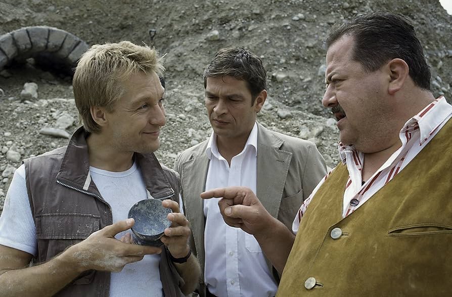 Die Rosenheim Cops - Die komplette 5. Staffel auf 5 DVDs!: Amazon.de: Hannesschläger, Joseph, Böker, Markus, Thaler, Karin, Burger, Marisa, Müller, Max, Stielner, Thomas, Lohmeyer, Gerd, Kummeth, Horst, Hannesschläger, Joseph, Böker, Markus: