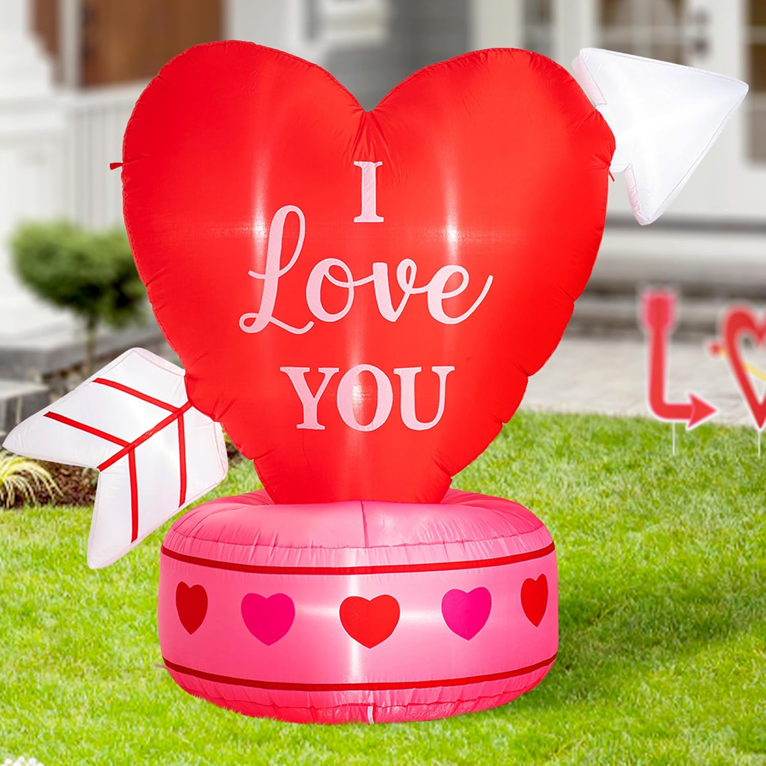 Glitzhome 5ft Inflatable Valentine's Heart with Arrow, Blow Up Yard Decorations for Indoor Outdoor Holiday Art Decor