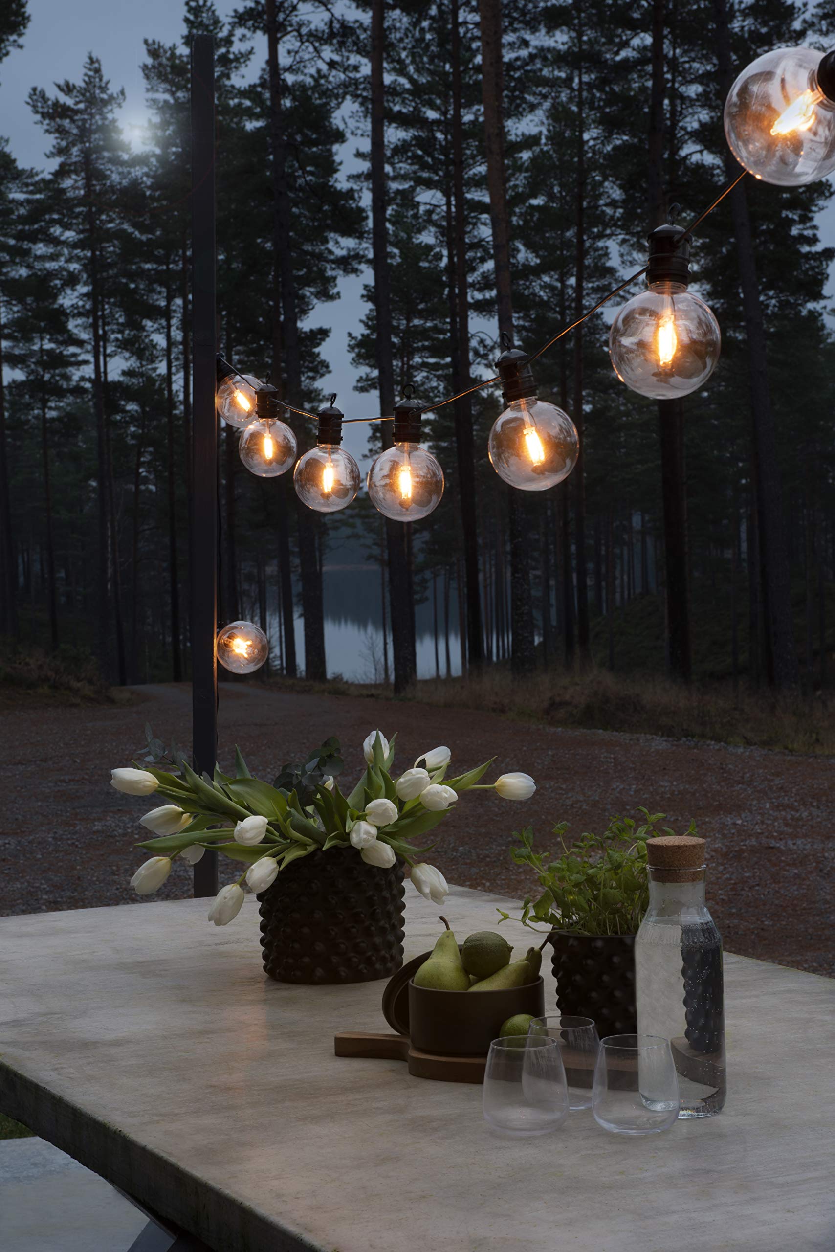 Konstsmide LED globe Party Lichterkette, retro Design, schwarz, 24V, Aussen (IP44), 10 bernsteinfarbene Dioden, schwarzes Kabel - 2393-800