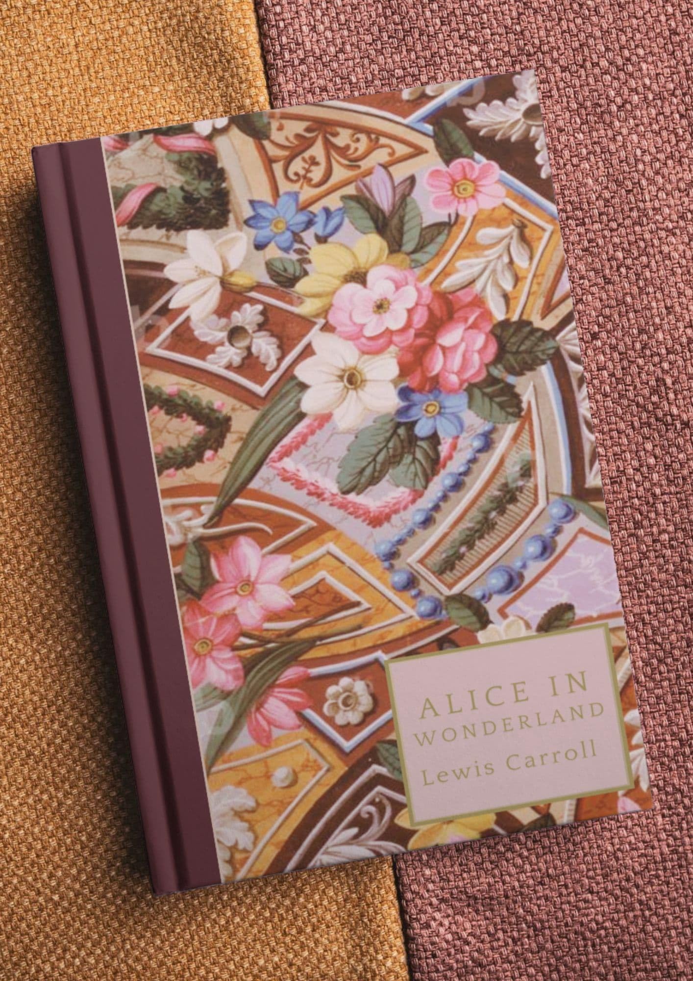 Alice in Wonderland (Wordsworth Heritage Collection)