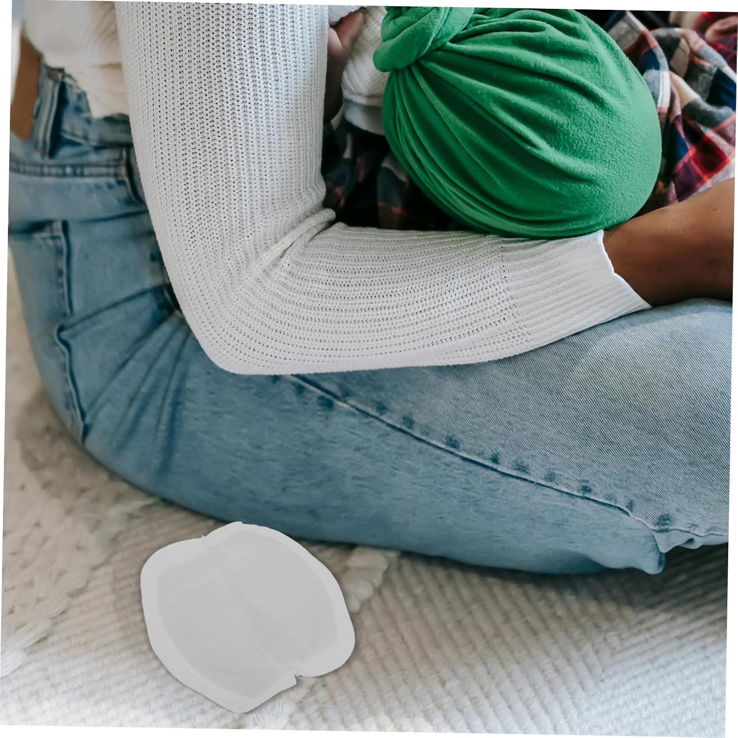 1Bag Breathable Disposable Nursing Pads Milk Pads for Women Stay Dry Comfortable Leak Protection for Breastfeeding Moms Absorbent Breast Pads for Daily Use