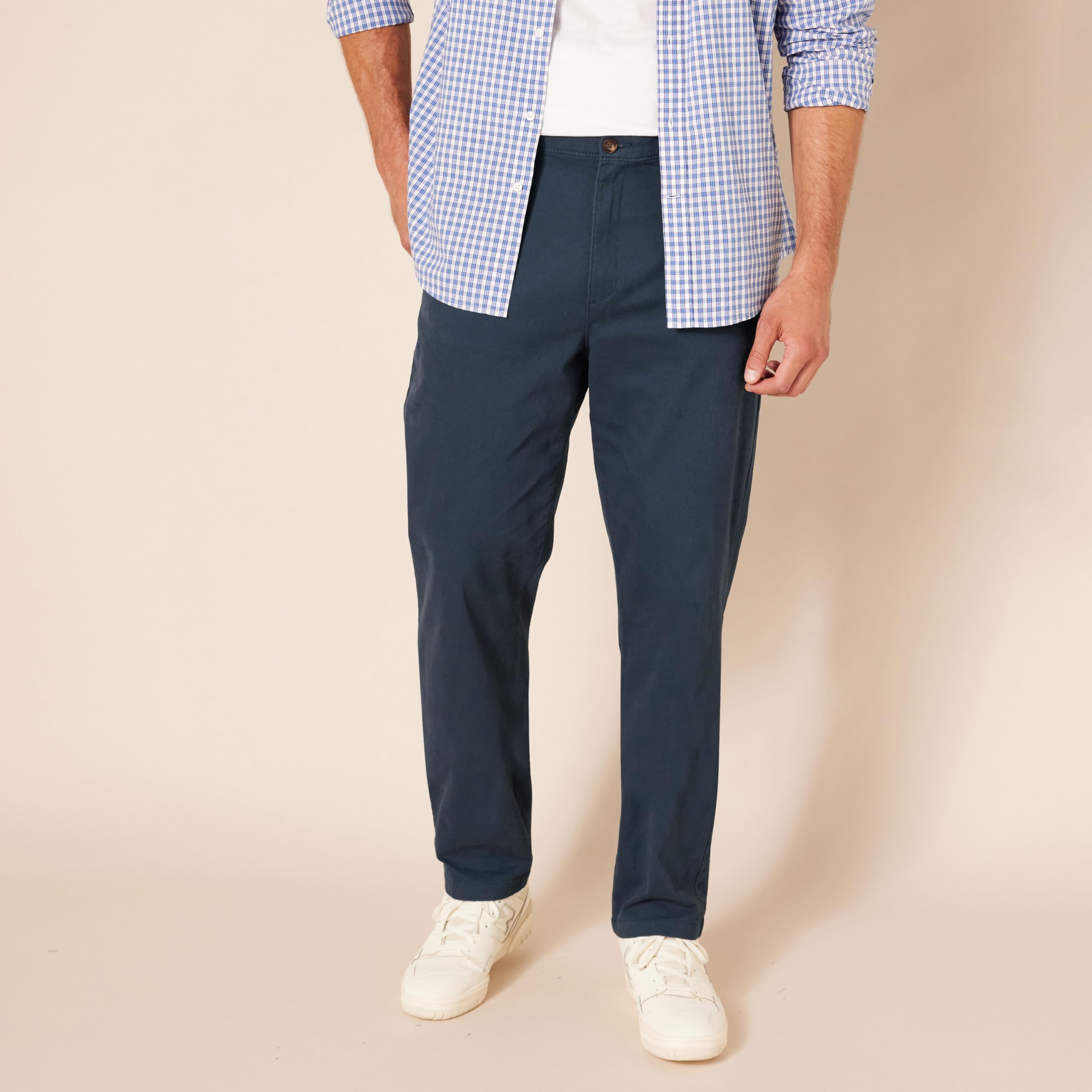 Amazon Essentials Men's Athletic Fit Casual Stretch Chino Work Trousers (Available in Big & Tall) — view 5