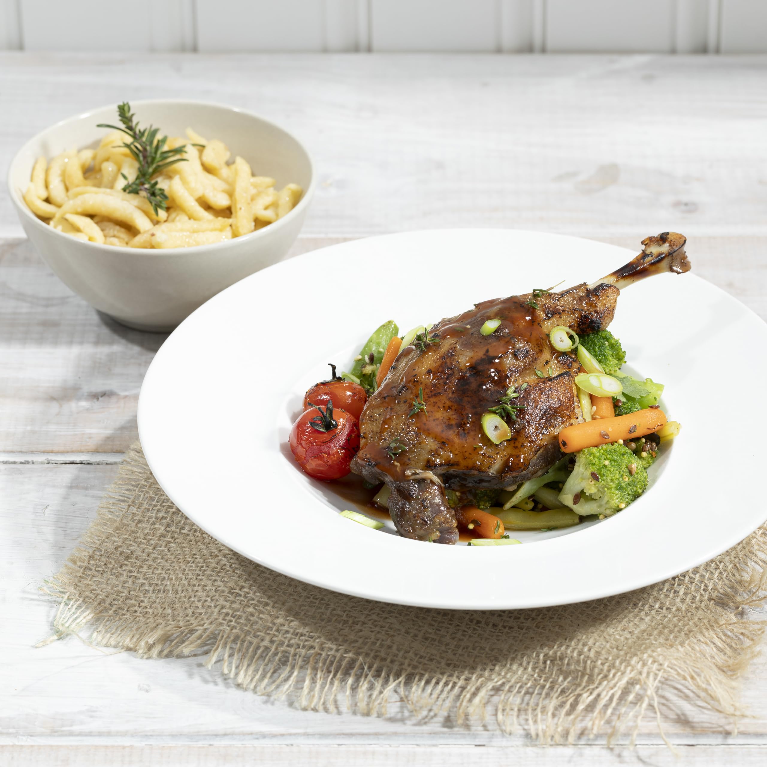 LANDPERLE Cuisse De Canard Confit 3x700g | Entenkeulen Entenunterschenkel Confit | vakuum-gegart im eigenen Saft & Fett ohne künstliche Zusatzstoffe Geschmacksverstärker u. Konservierungsstoffe (3)