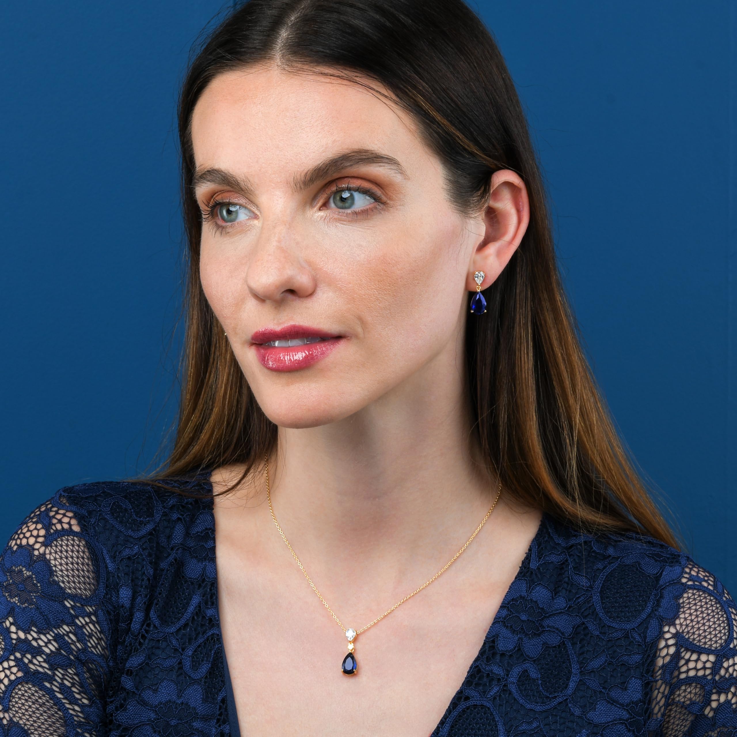 Diamond Treats Boucles d'Oreilles Pendantes en Poire pour Femme, Boucles d'Oreilles en Argent Sterling 925 avec Pierres de Couleur ou Blanches, Boucles d'Oreilles en Goutte avec Ecrin Cadeau