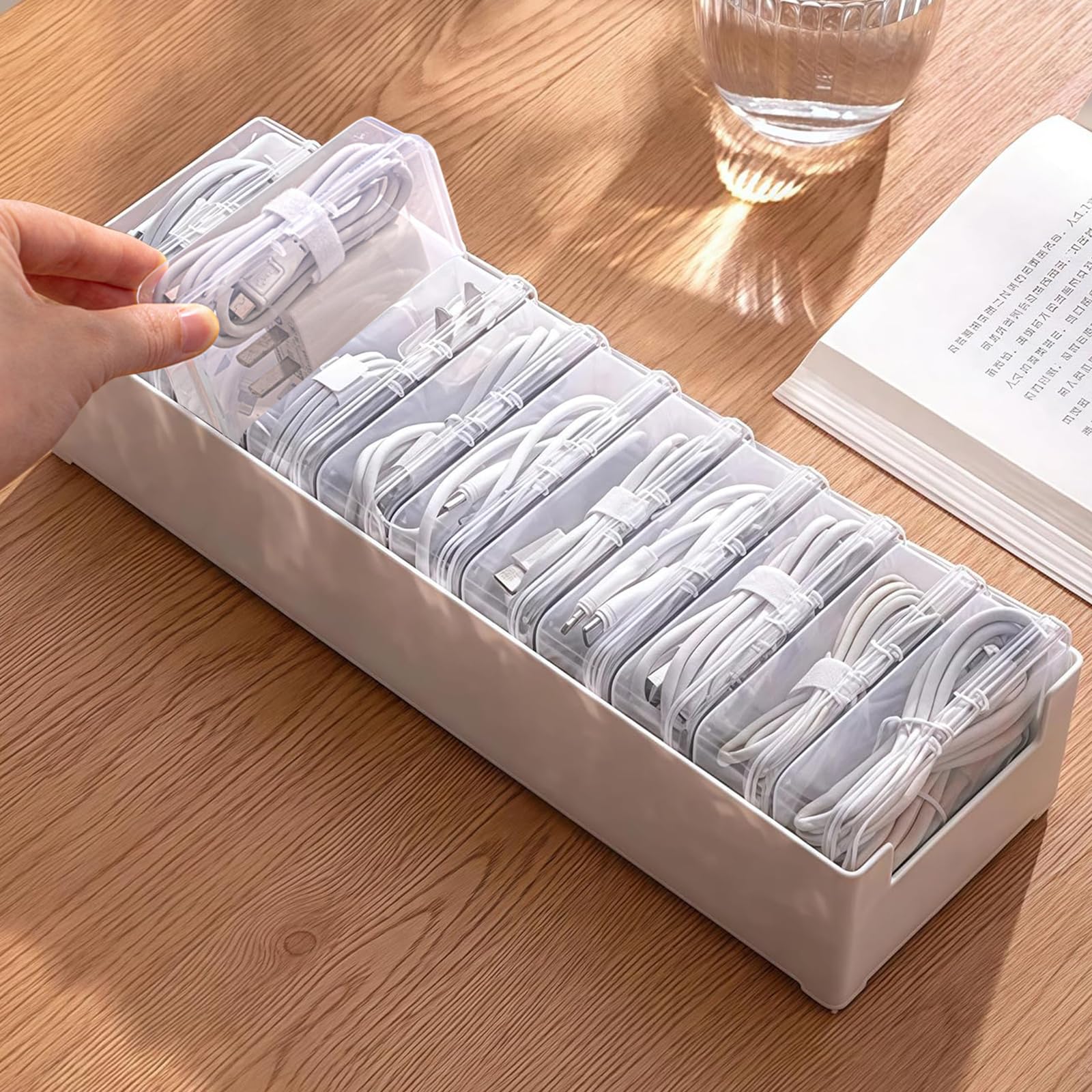 Juego de 12 cajas de almacenamiento de cables de 30 x 10 x 7,5 cm, organizador de alambre con compartimentos divididos para cables de carga, auriculares y pequeños accesorios electrónicos (blanco)