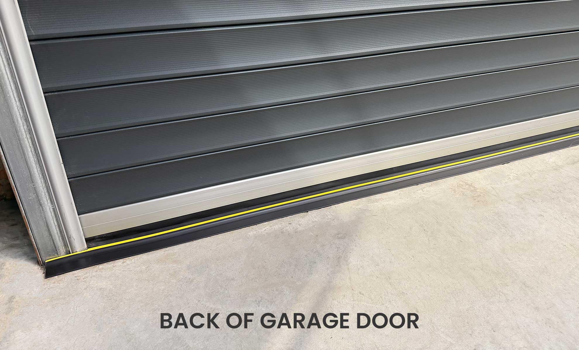 Kit de joint de seuil de porte de garage de 1,5 cm de haut, longueur de 4,34 m | PVC souple | Le kit complet comprend un adhésif | GaraDry